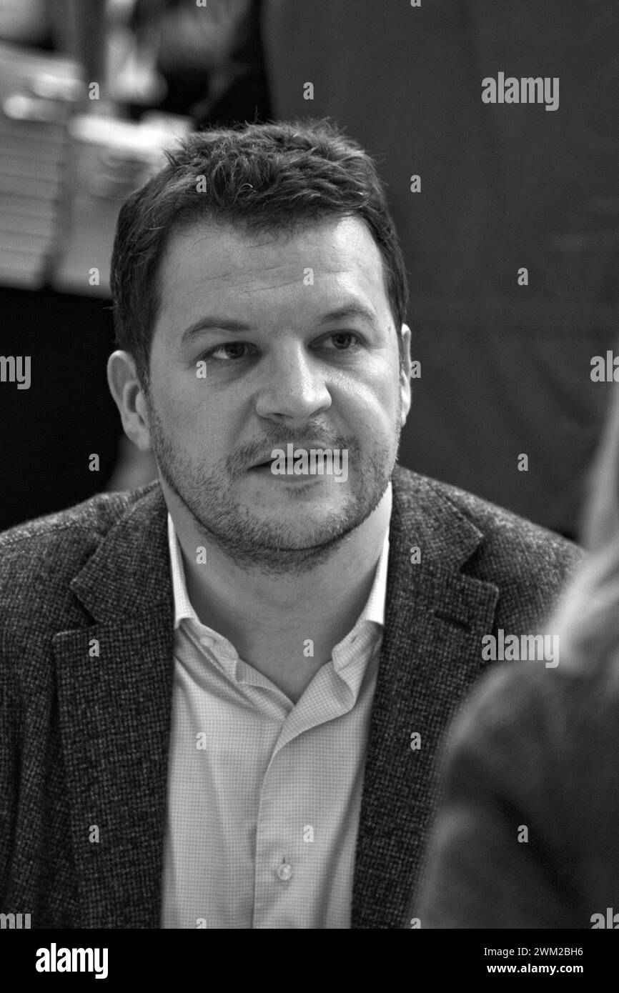 Guillaume musso Black and White Stock Photos & Images Alamy