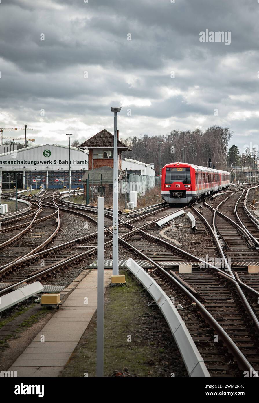 S-Bahn Zug der S-Bahn-Linie S1 in Hamburg, Deutschland *** S Bahn train ...