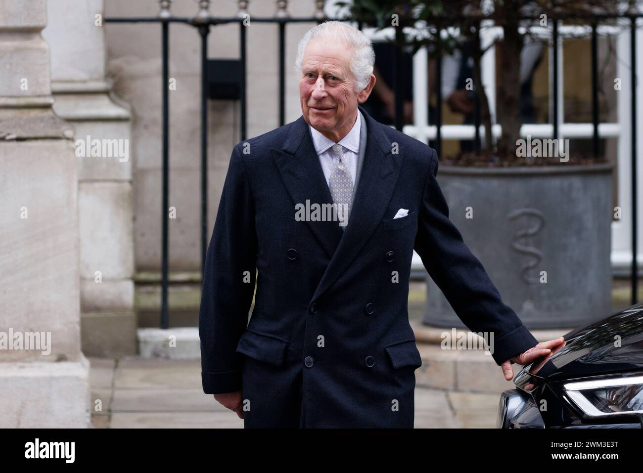 King Charles leaves The London Clinic with Queen Camilla this afternoon