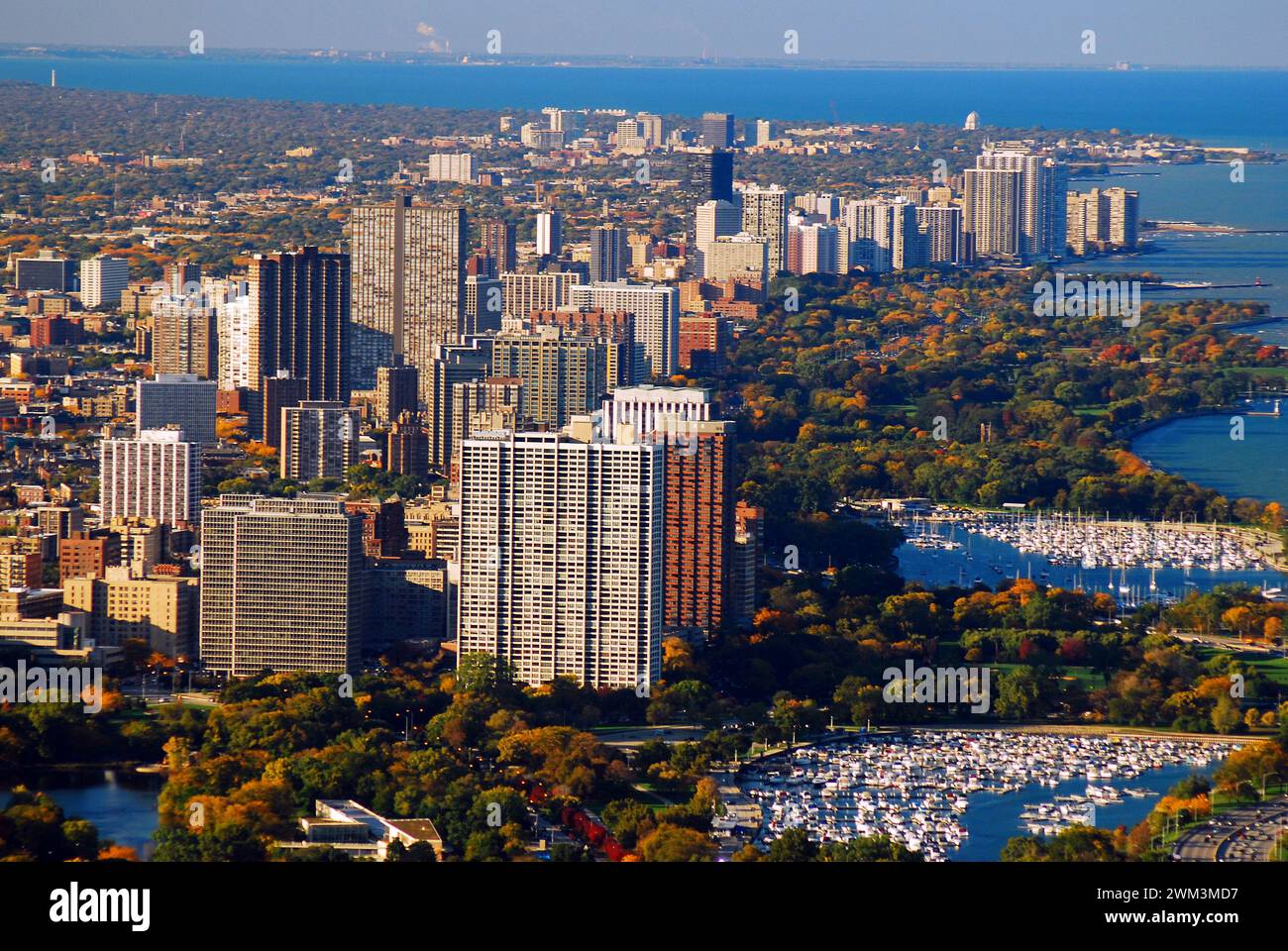 An aerial view of apartment buildings and Lincoln Park in Chicago Stock Photo