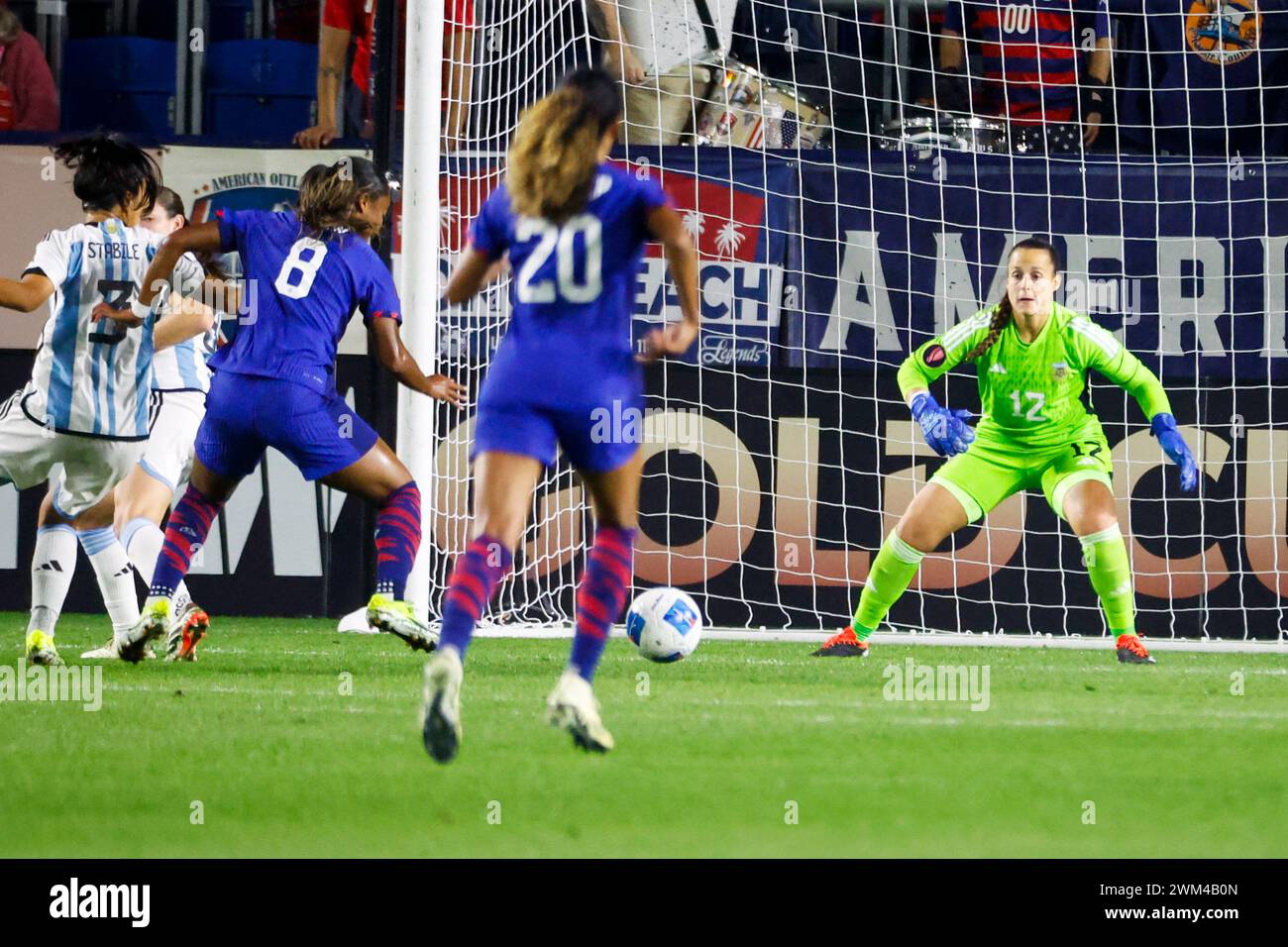 Los Angeles, California, USA. 23rd Feb, 2024. Argentina goalkeeper LAURINA OLIVEROS #12 defends against United States' JAEDYN SHAW #8 during a 2024 Concacaf Women Gold Cup soccer game in Carson, Calif. on Friday February 23, 2024. (Credit Image: © Ringo Chiu/ZUMA Press Wire) EDITORIAL USAGE ONLY! Not for Commercial USAGE! Stock Photo