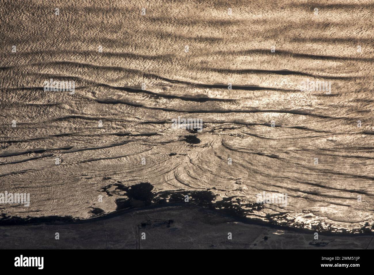 Beach ocean waves from above hi-res stock photography and images - Alamy