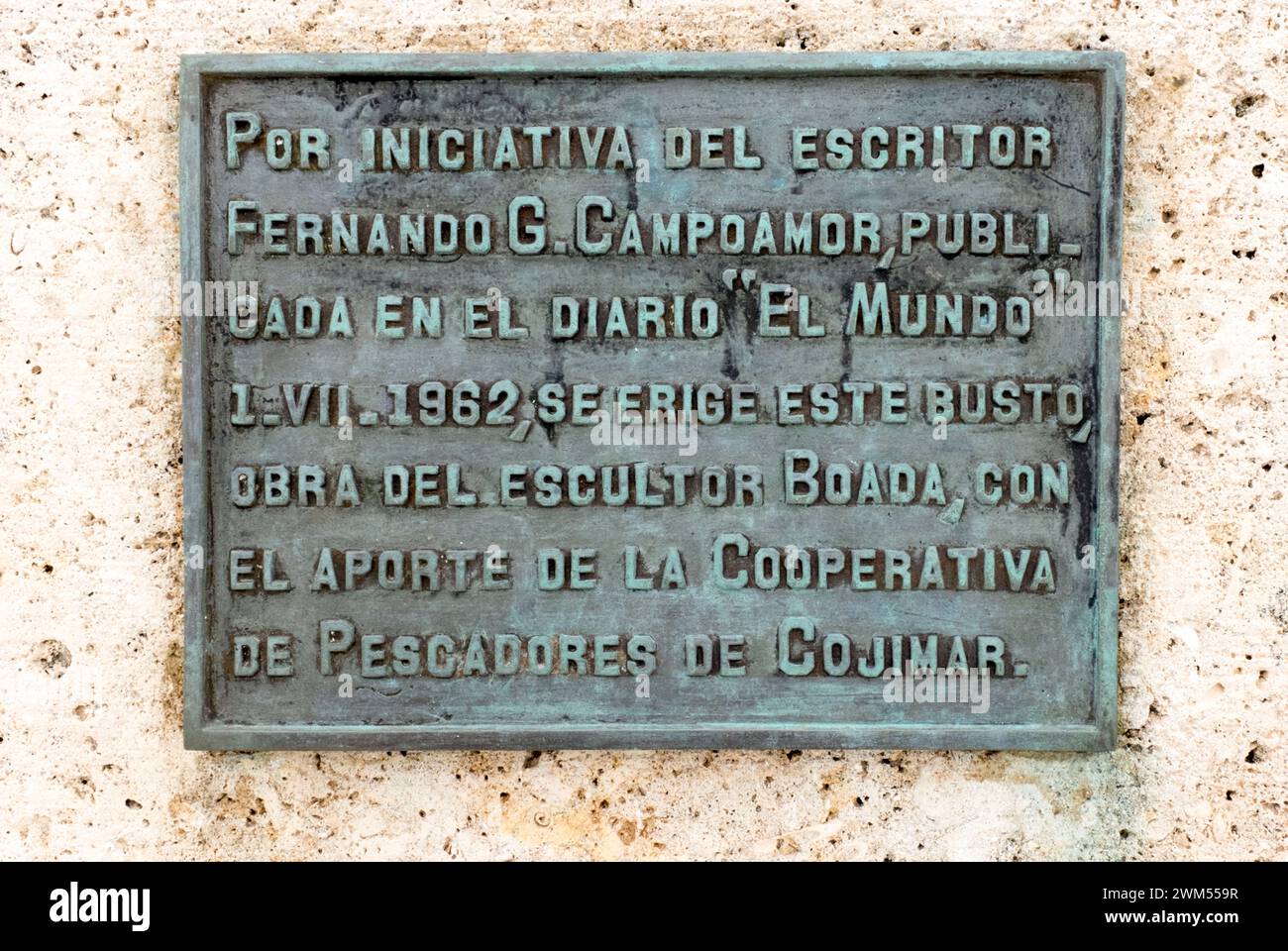 Plate on the back of the monument to Ernest Hemingway in Cojimar, Cuba. His novel 'The Old Man and the Sea' is set in this small fishing village, Stock Photo