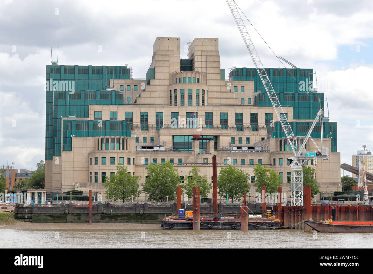 The SIS Building, also called the MI6 Building,  the headquarters of the Secret Intelligence Service (SIS, MI6) Stock Photo