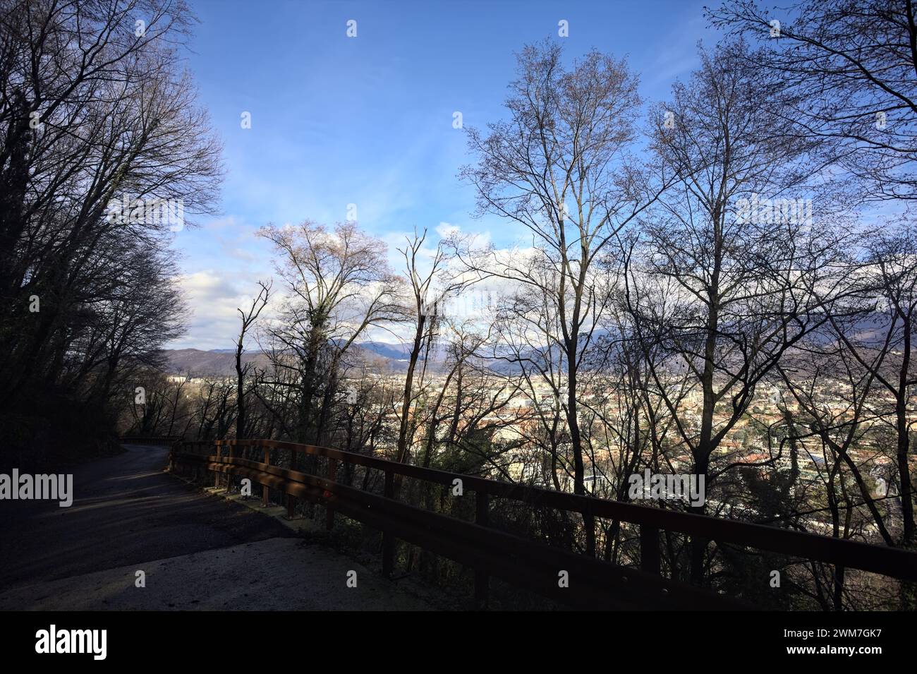 Aerial forward view ancient castle hi-res stock photography and images ...