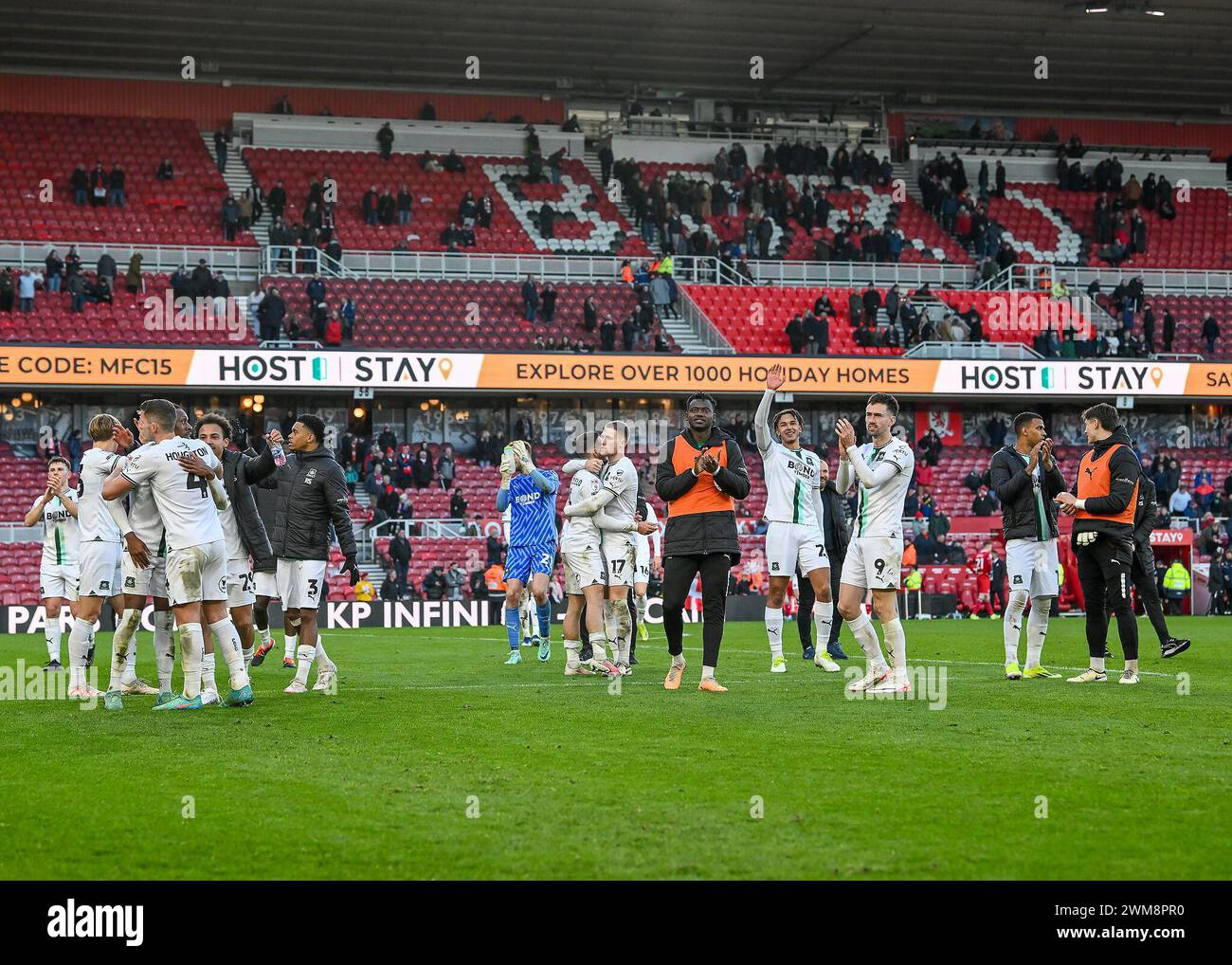 Plymouth Argyle players celebrates a win at full time during the Sky Bet Championship match
