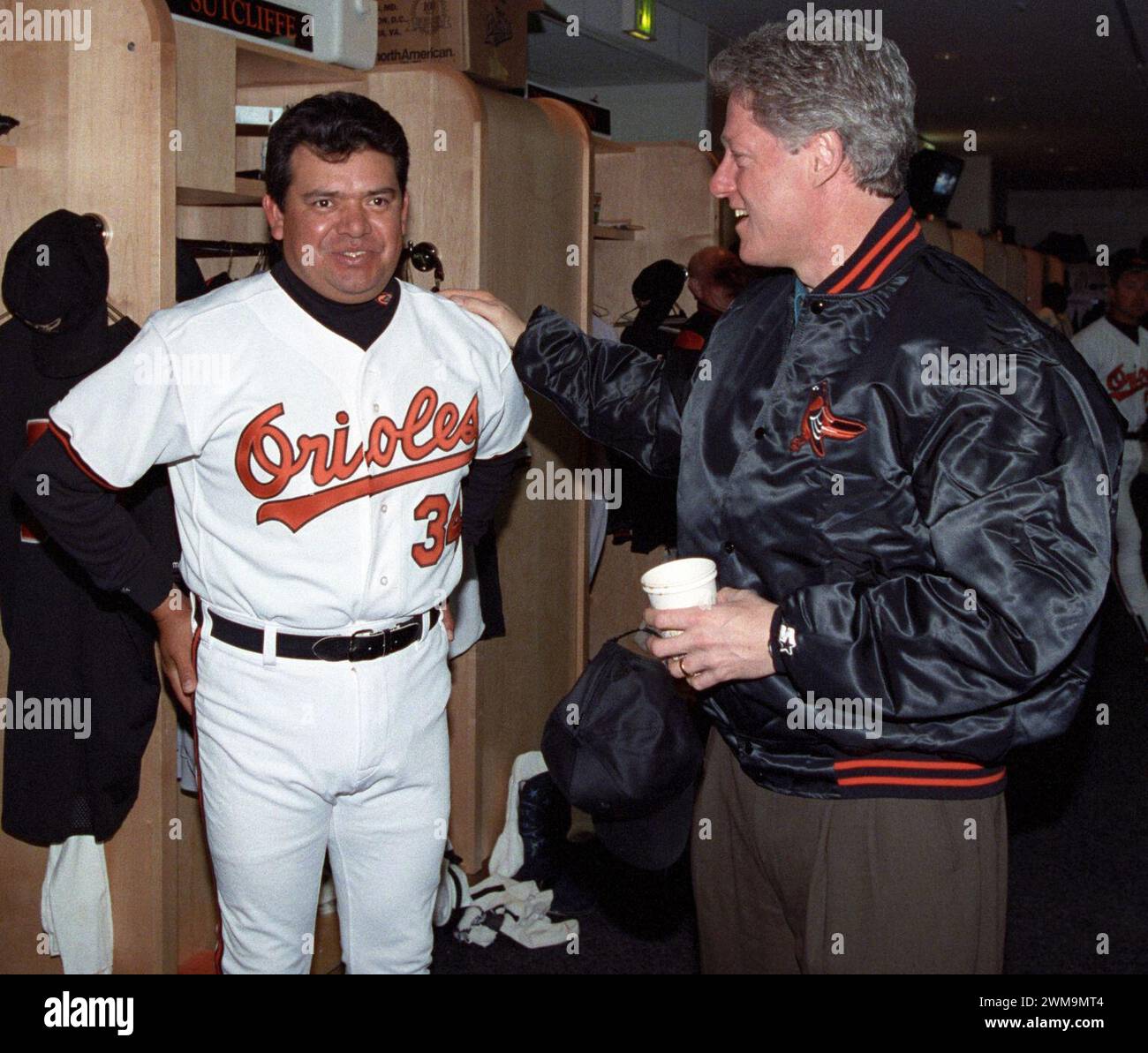 Bill Clinton with Fernando Valenzuela (42-WHPO-P02240-11) (cropped