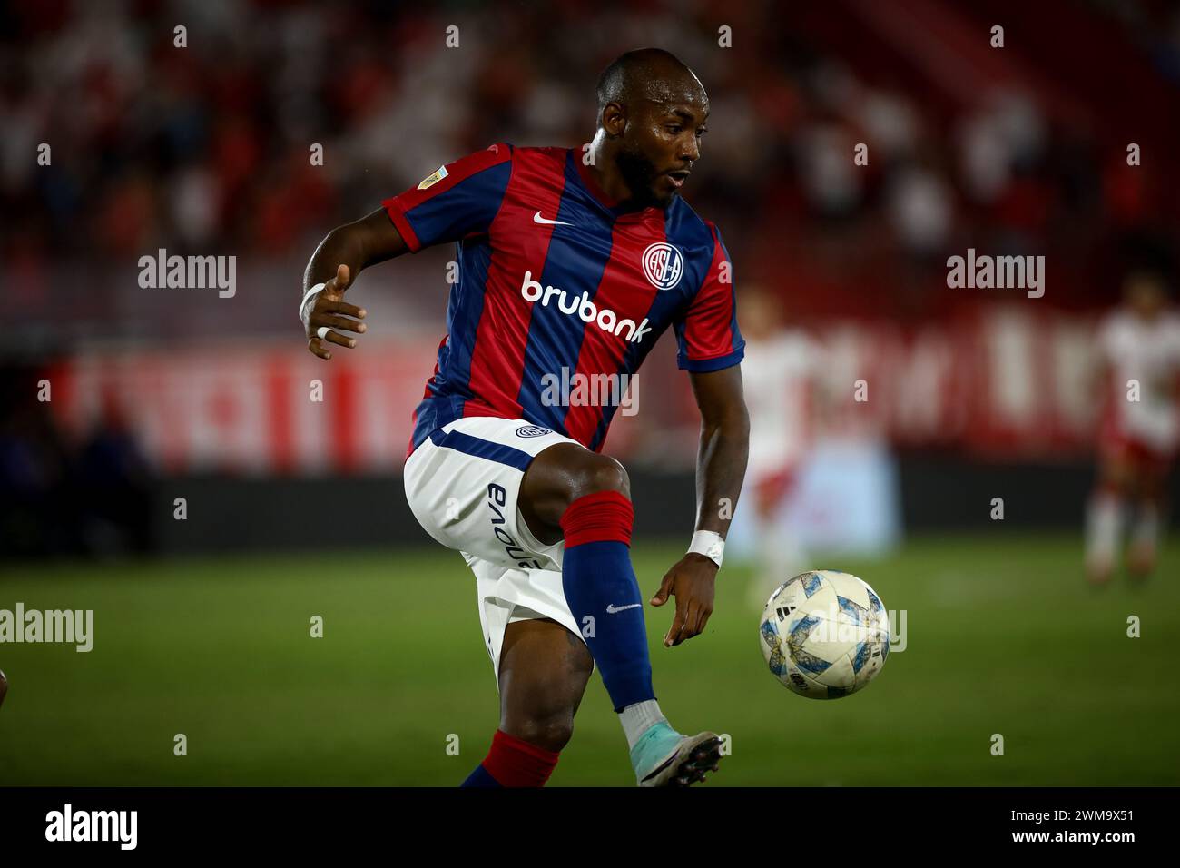 Copa de la liga argentina de futbol 2024 hires stock photography and