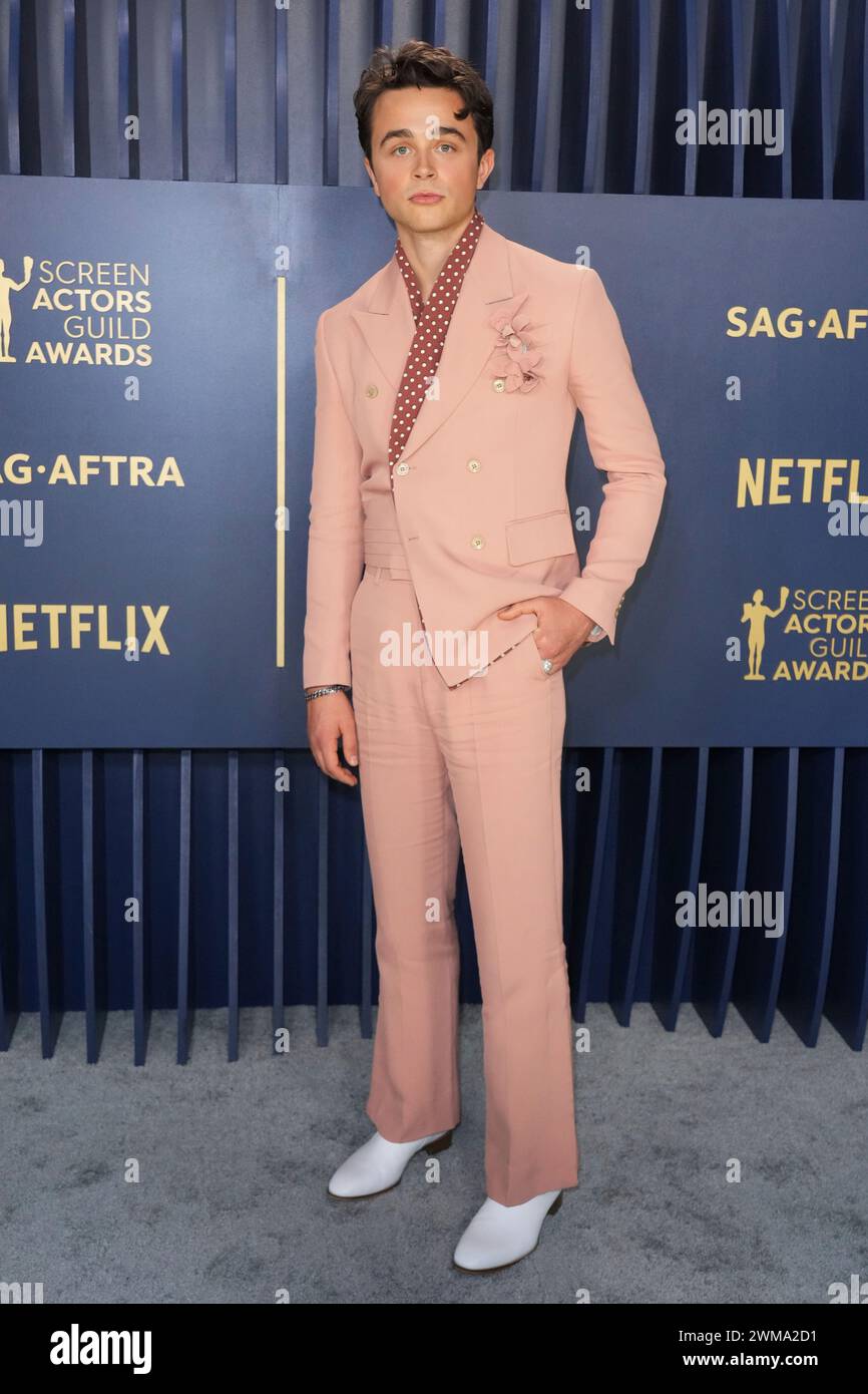 Ben Ahlers arrives at the 30th annual Screen Actors Guild Awards on