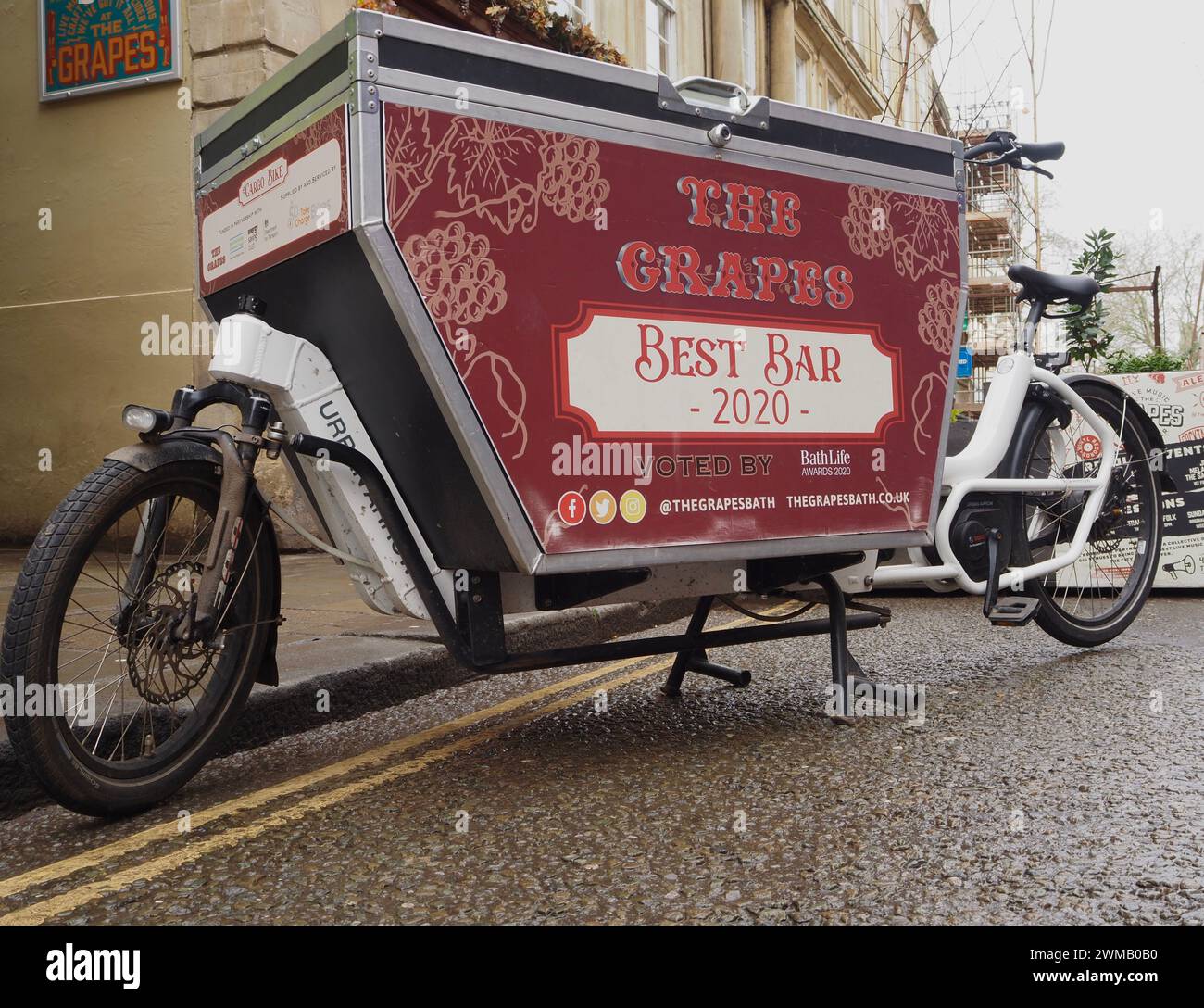 Urban Arrow electric cargo bike, advertising The Grapes pub, Bath, Somerset. Stock Photo