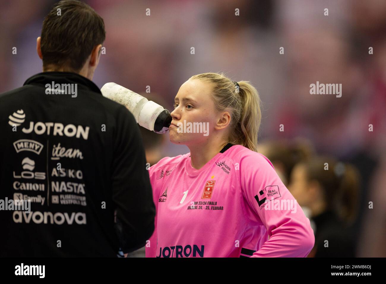 Norwegian women's handball team hi-res stock photography and images - Alamy