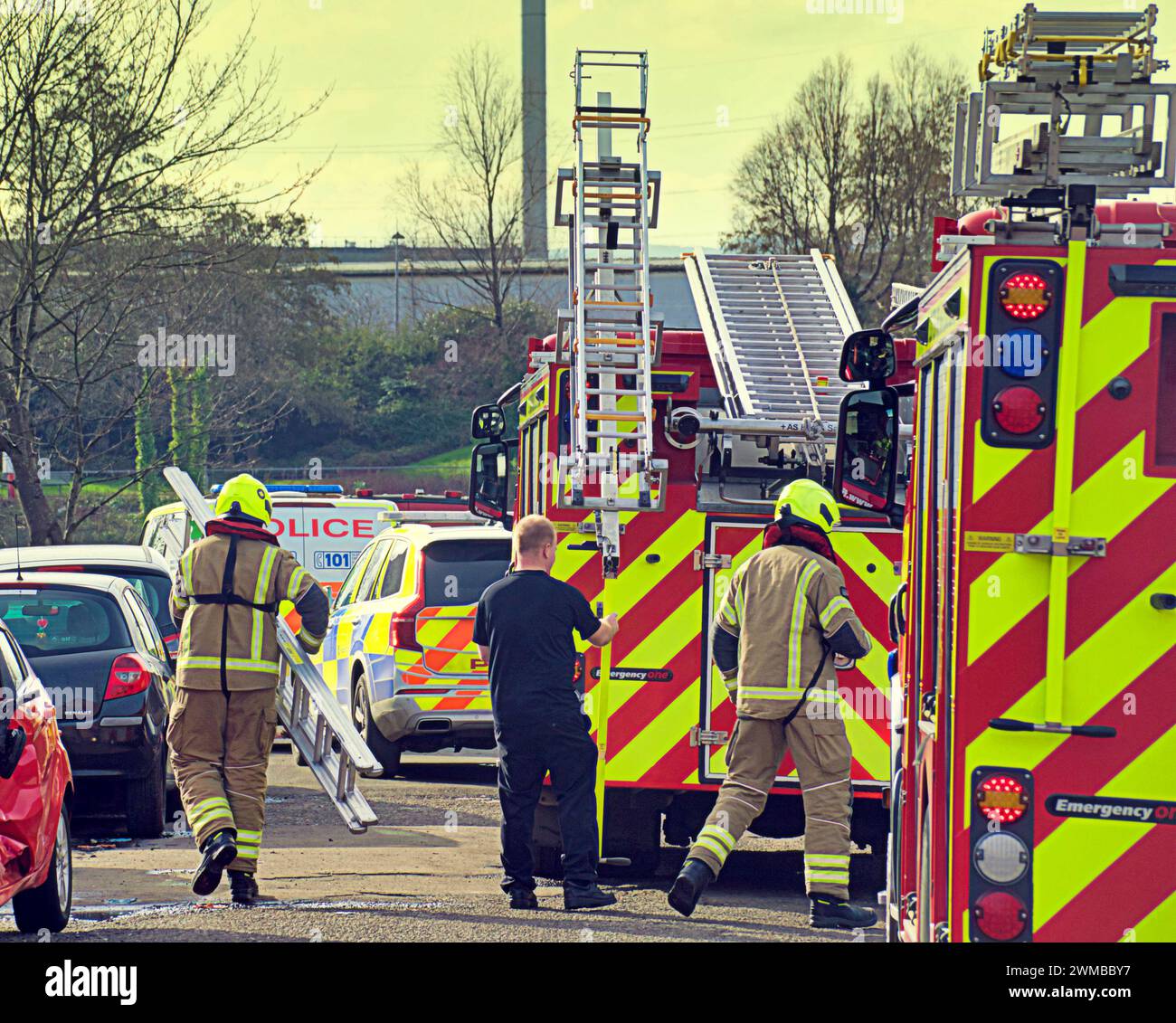 Glasgow, Scotland, UK. 25th February, 2024. Emergency services attend incident as suspected person in the water saw a huge response comprising three police vehicles two fire engines, an ambulance ans a fire recsue vehicle to berwick street south of south street next to the river clyde. Credit Gerard Ferry/Alamy Live News Stock Photo