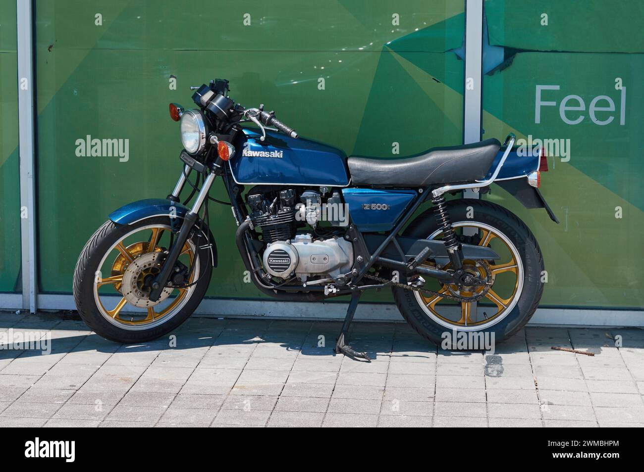 Vivacious '92 Kawasaki Ninja ZX-7 Pledges to Play Nice With