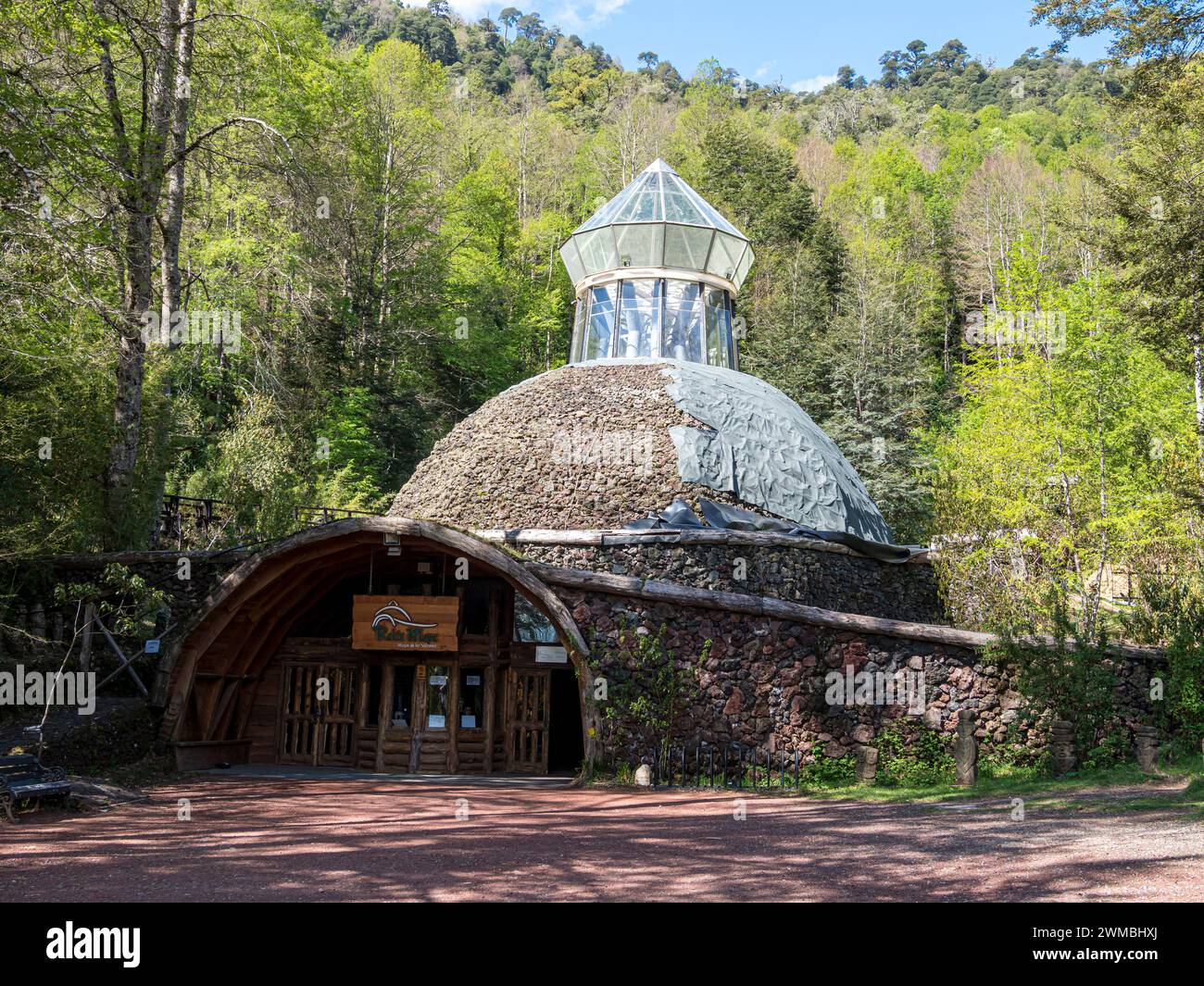 Museum Rakin Mapu, building shaped like an iglo, Reserva Biológica Huilo Huilo, Chile Stock Photo