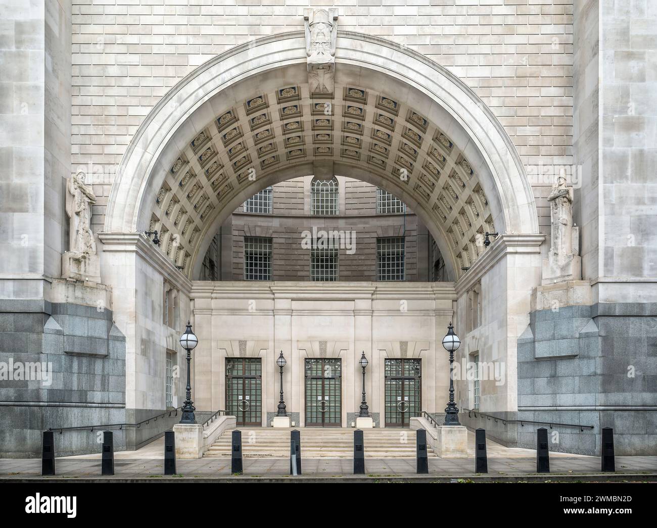 Nos 11-12 Millbank (1930), designed by Sir Frank Baines for Imperial Chemical Industries (ICI) and since the 1980s home to MI5, the Security Service Stock Photo