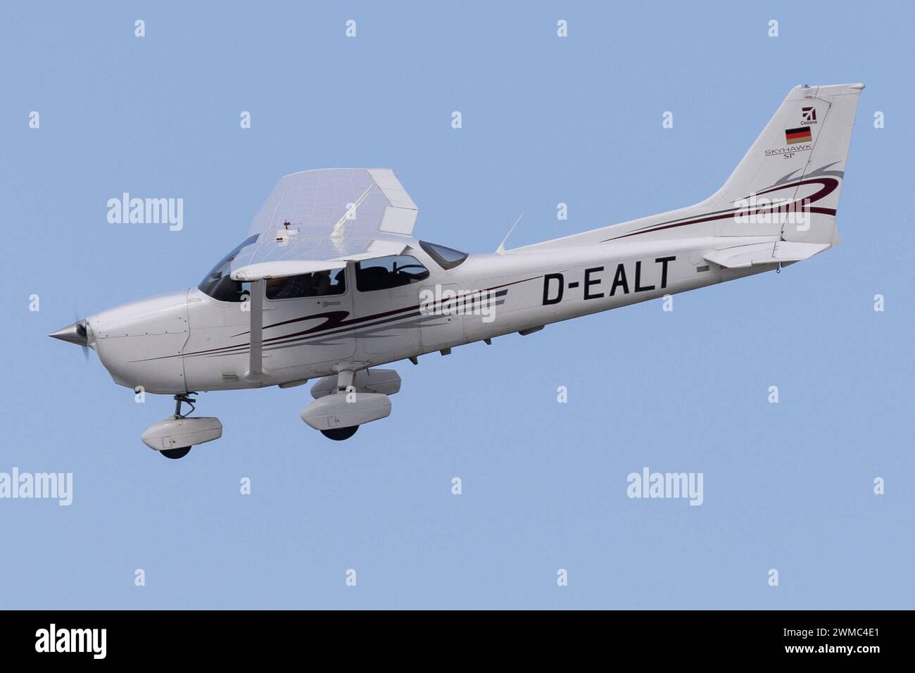 C172 cessna skyhawk hi-res stock photography and images - Alamy