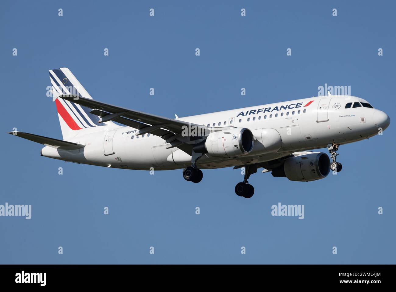 Air france airbus a319 hi-res stock photography and images - Page