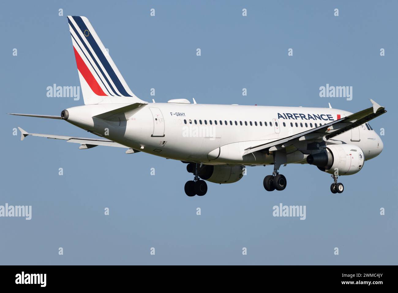 Air france airbus a319 hi-res stock photography and images - Page