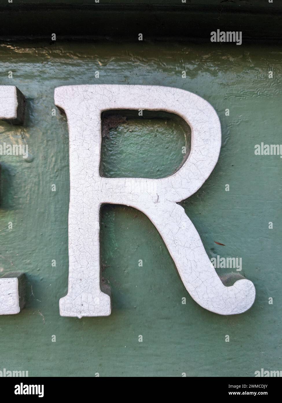 Graffiti alphabet letter r hi-res stock photography and images - Alamy