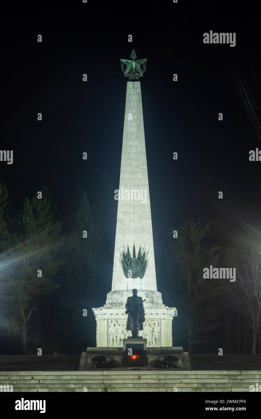 Memorial of the soviet army hi-res stock photography and images - Alamy