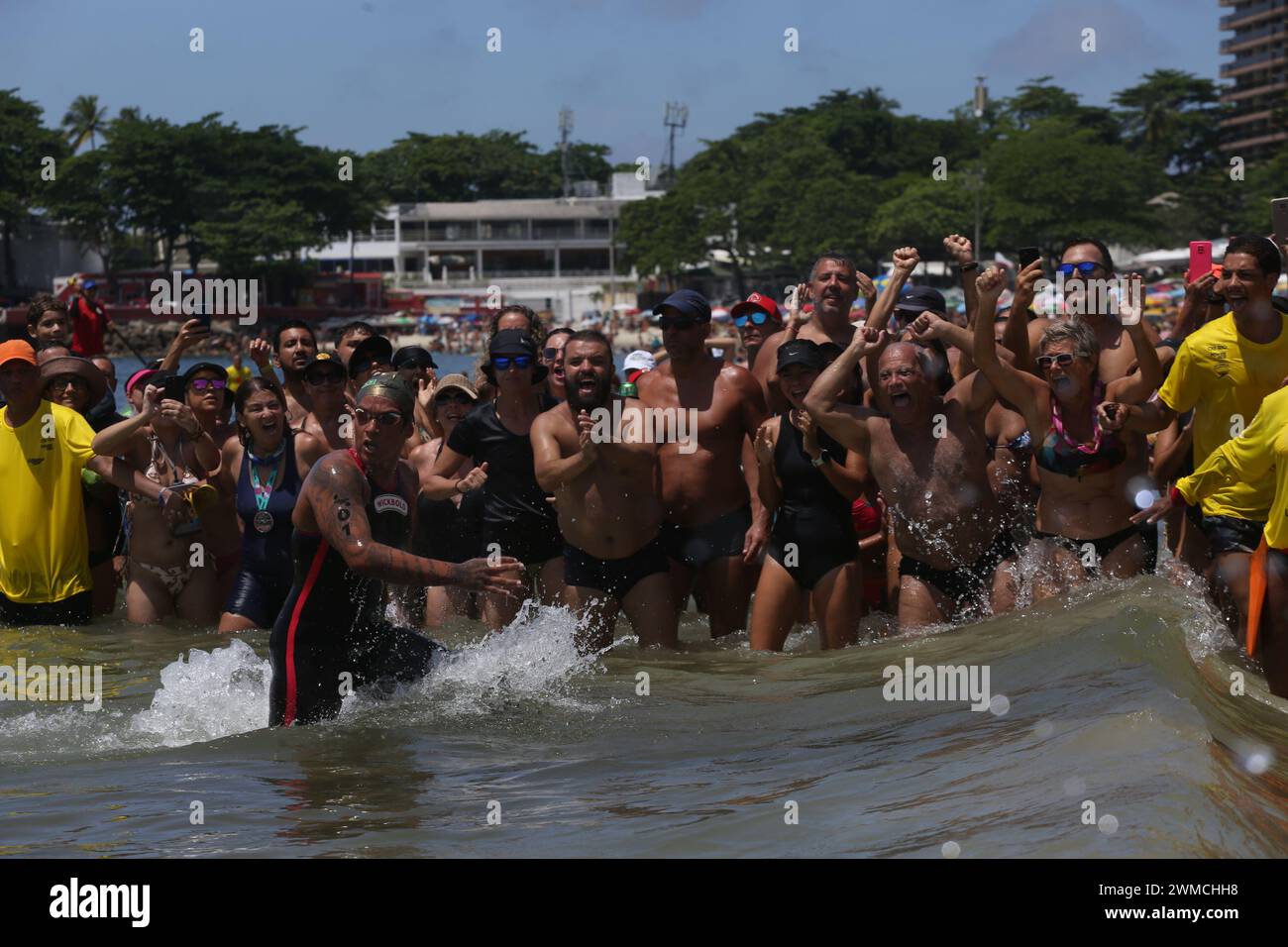 February 25, 2024, Rio De Janeiro, Rio De Janeiro, Brasil: RIO DE JANEIRO (RJ), 02/25/2024 - SWIMMING/ANA MARCELA/REINHA DO MAR- Olympic swimming champion swimmer Ana Marcela won the Rainha do Mar circuit that took place this Sunday on Copacabana beach, Rio de Janeiro. (Credit Image: © Aline Ribeiro Alcantara/TheNEWS2 via ZUMA Press Wire) EDITORIAL USAGE ONLY! Not for Commercial USAGE! Stock Photo