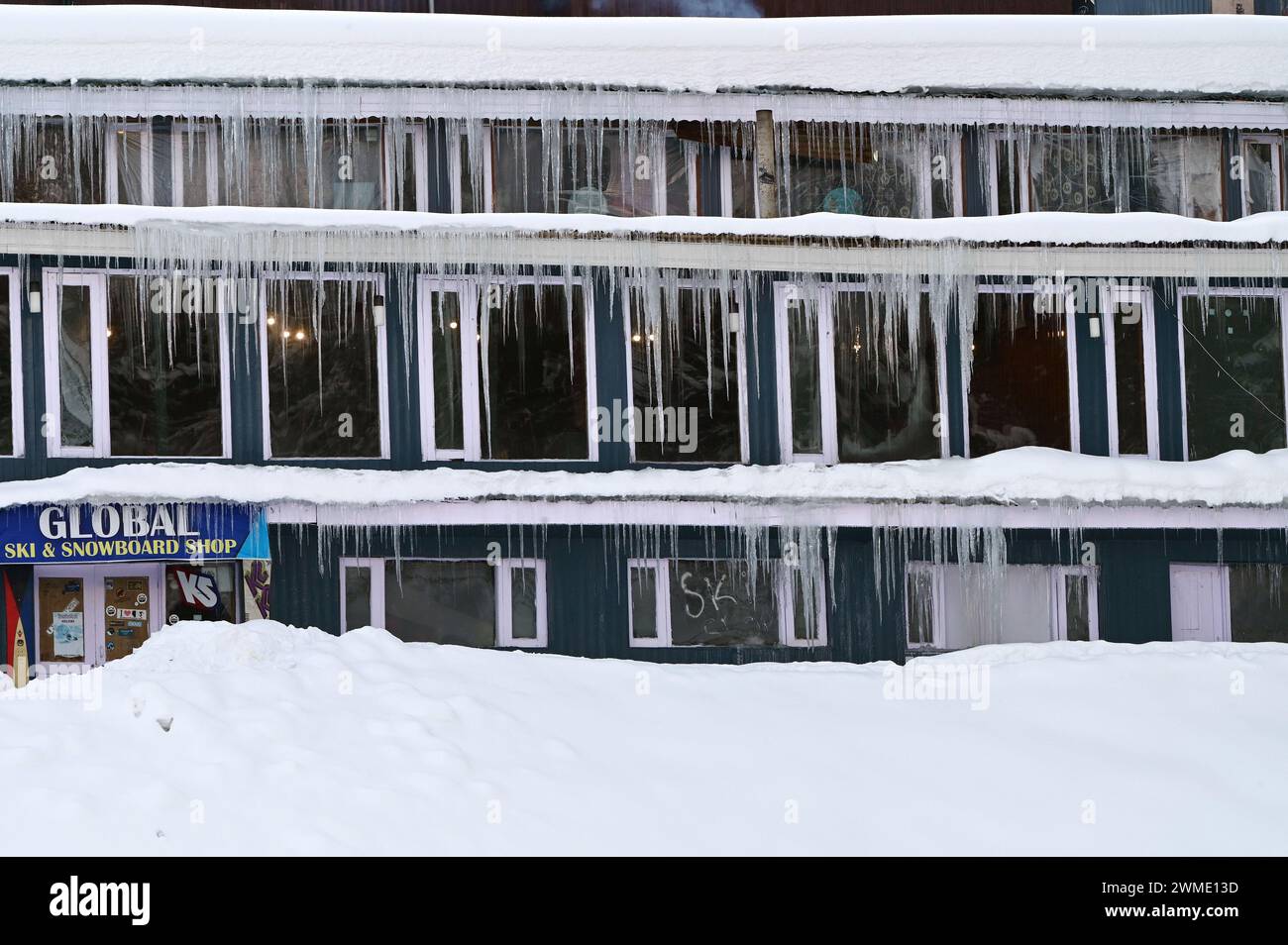 Srinagar, India. 25th Feb, 2024. SRINAGAR, INDIA - FEBRUARY 25: Icicles hang from the window of a hotet at at famous snow covered ski resort, Gulmarg, about 55kms from on February 25, 2024 in Srinagar, India. (Photo by Waseem Andrabi/Hindustan Times/Sipa USA ) Credit: Sipa USA/Alamy Live News Stock Photo