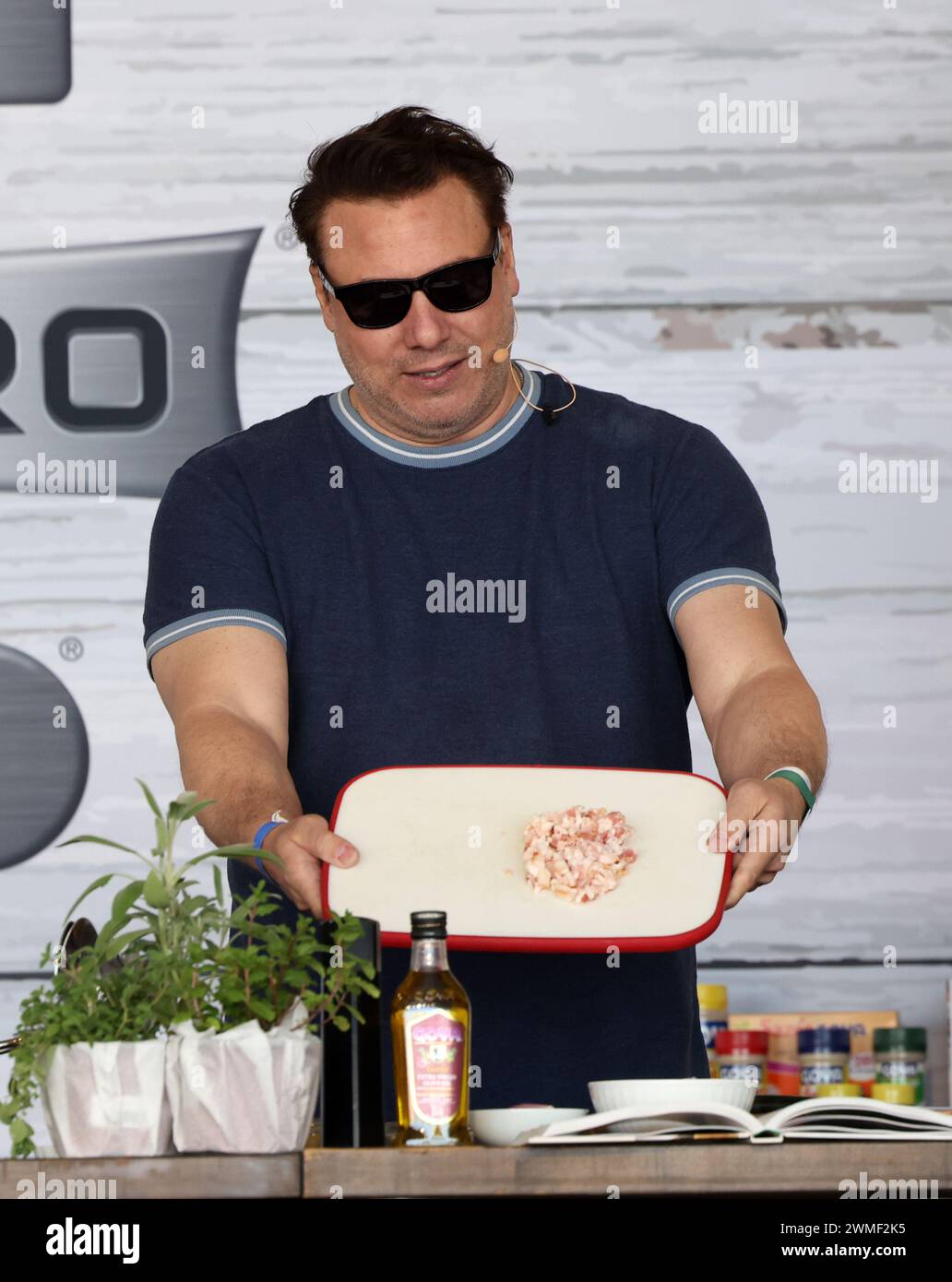 Miami, United States Of America. 25th Feb, 2024. MIAMI BEACH, FLORIDA - FEBRUARY 25: Rocco DiSpirito is seen during the 2024 South Beach Wine and Food Festival on February 25, 2024 in Miami Beach, Florida. (Photo by Alberto E. Tamargo/Sipa USA) Credit: Sipa USA/Alamy Live News Stock Photo