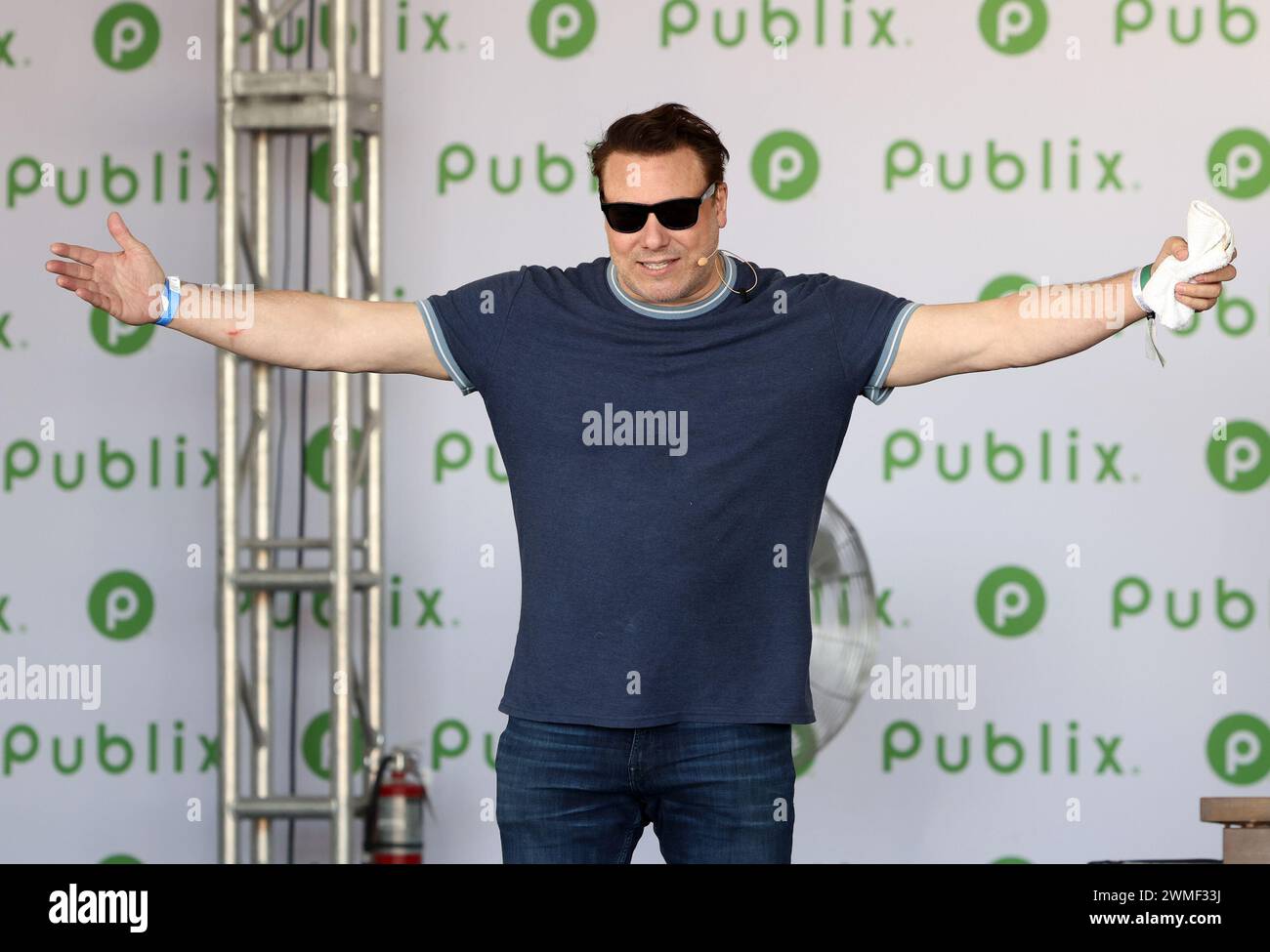 Miami, United States Of America. 25th Feb, 2024. MIAMI BEACH, FLORIDA - FEBRUARY 25: Rocco DiSpirito is seen during the 2024 South Beach Wine and Food Festival on February 25, 2024 in Miami Beach, Florida. (Photo by Alberto E. Tamargo/Sipa USA) Credit: Sipa USA/Alamy Live News Stock Photo