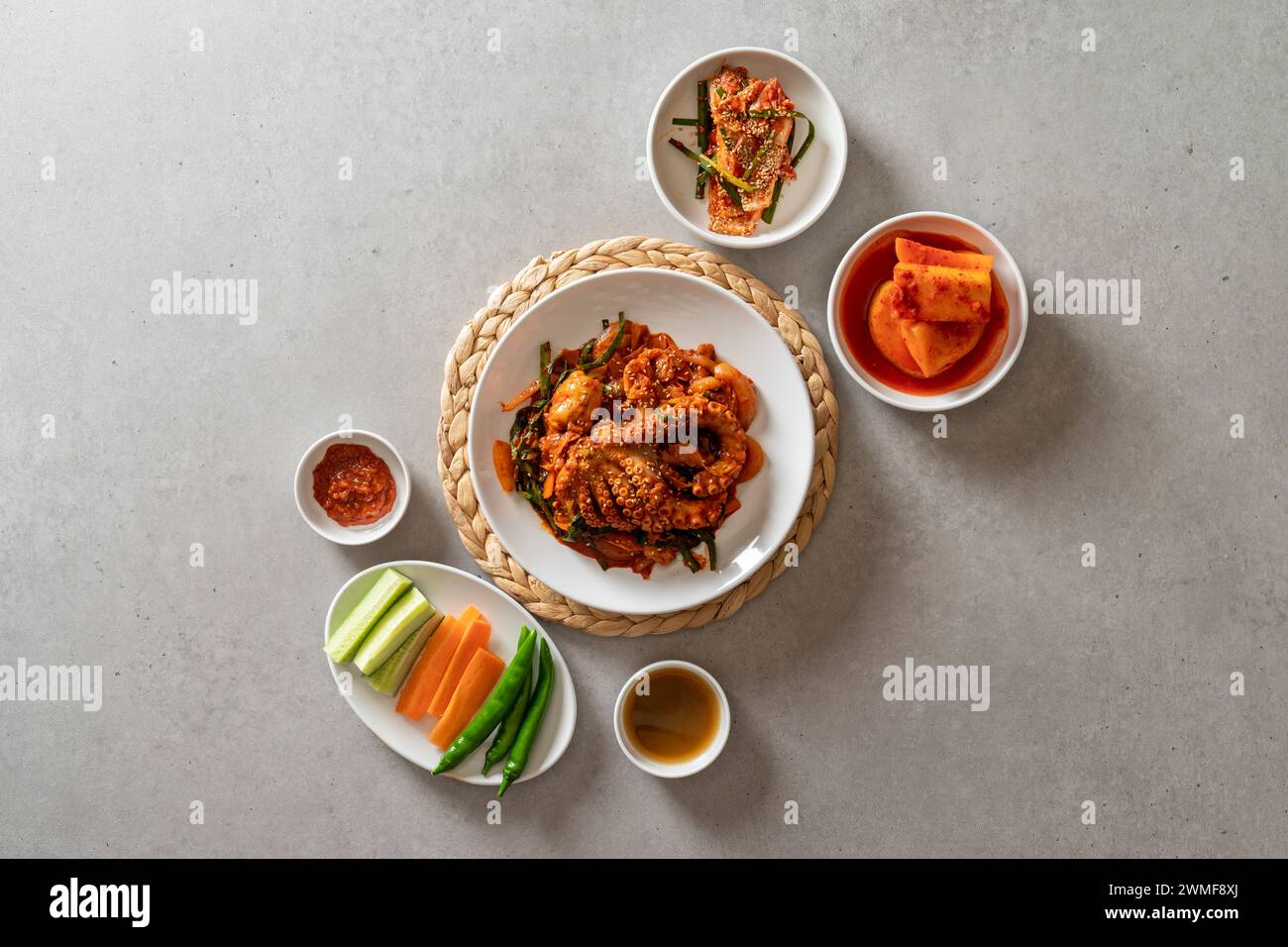 [APGUJEONG] STIR-FRIED SMALL OCTOPUS 500g main image 0