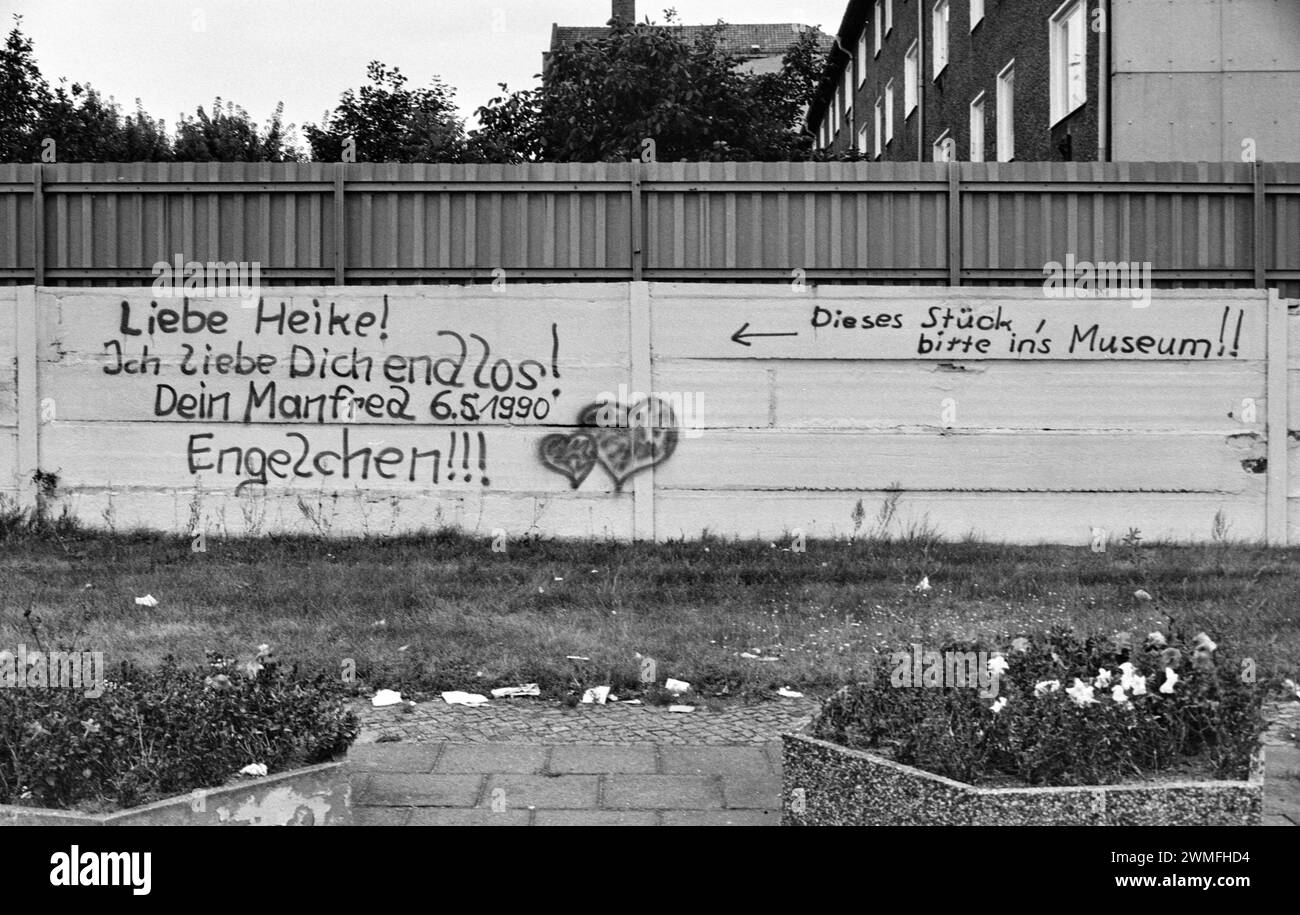 Berlin Wall with declaration of love, summer 1990, Berlin city centre, Germany Stock Photo