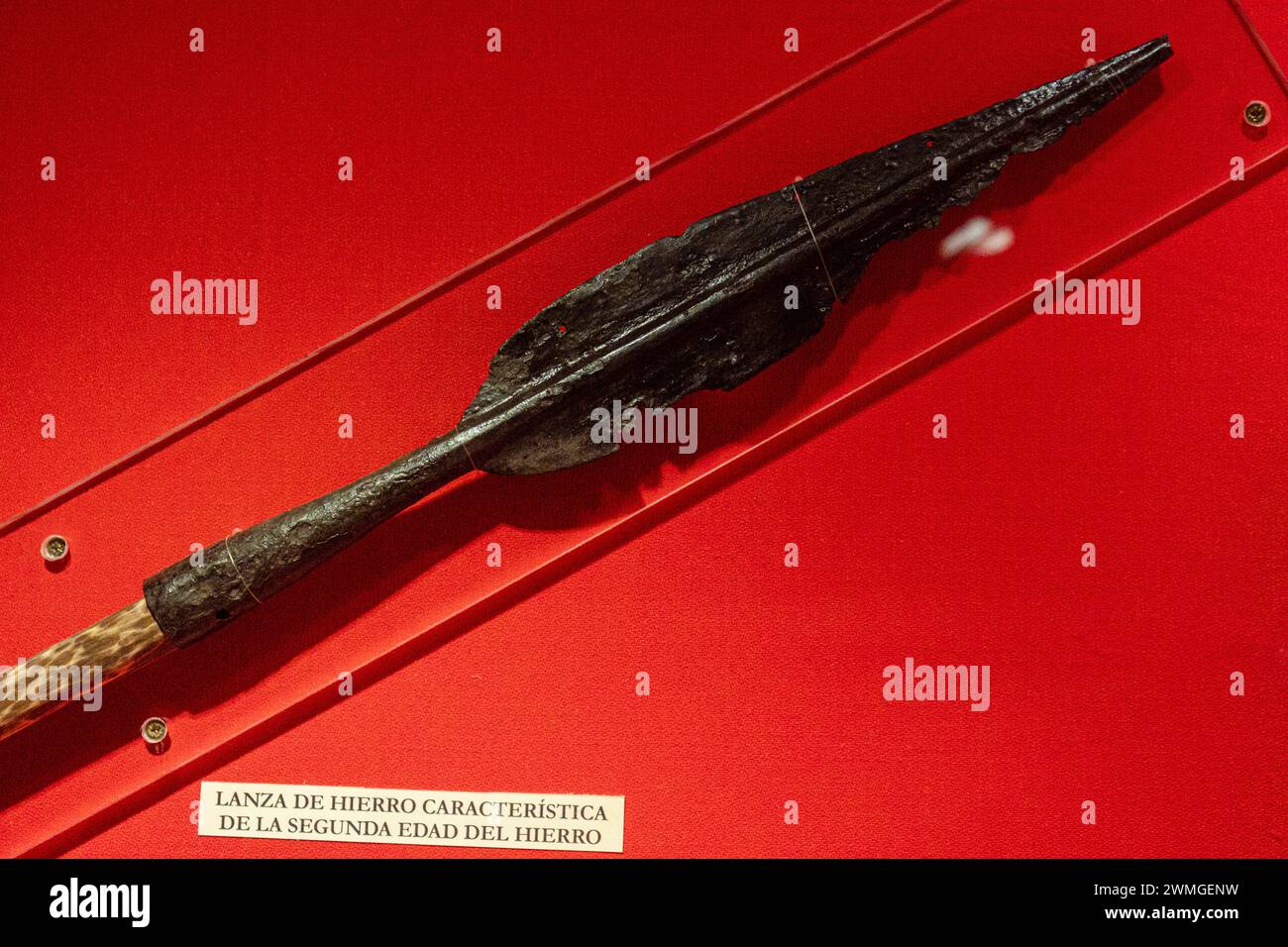 Harpoon arrow hi-res stock photography and images - Alamy