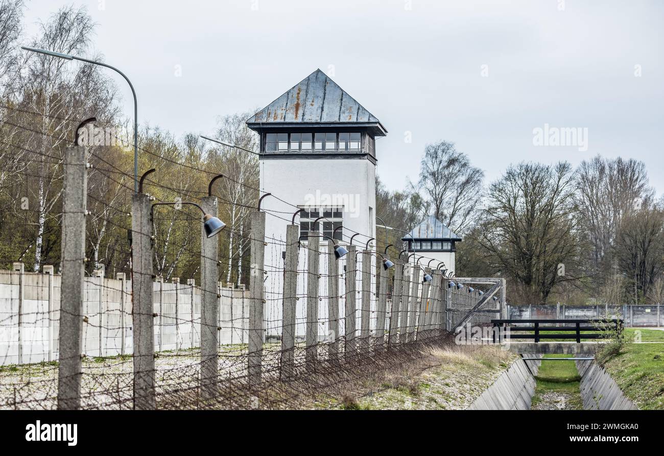 Die Bewachungsanlage im Konzentrationslager Dachau bestand aus insgesamt sieben Wachtürmen, sowie einem Sicherheitsbereich mit unter anderem einem Gra Stock Photo