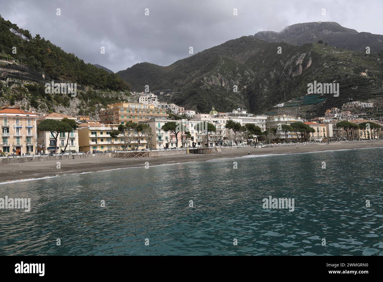 Amalfiküste T-Shirt Mit Schleifen-Print - Italien Urlaubs-Shirt Für Frauen & Männer