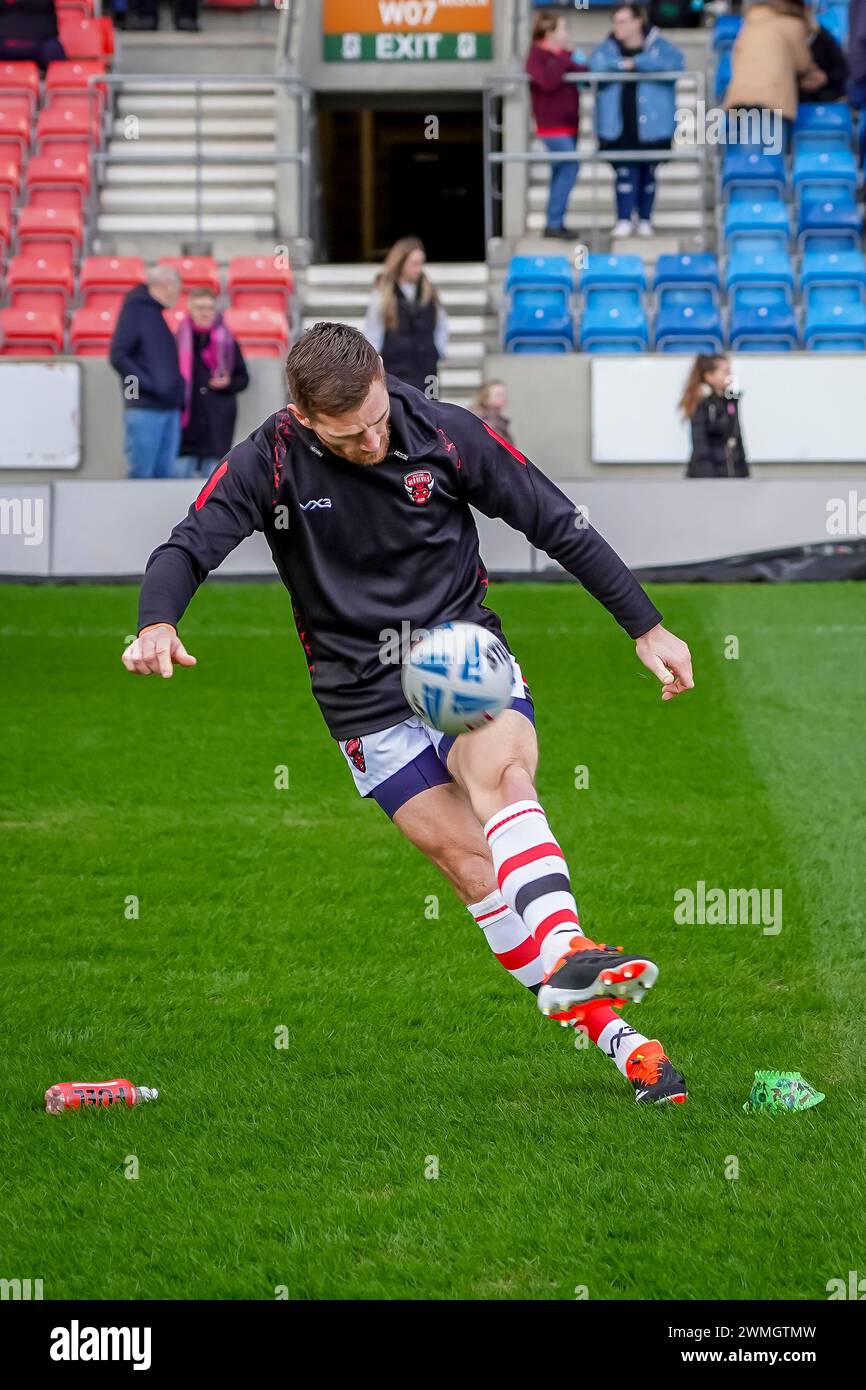 Marc Sneyd kicking practice pre game. Salford Red Devils Vs Castleford Tigers Betfred Super League Round 2, Salford Community Stadium, 25th February 2024. Credit: James Giblin/Alamy Live News Stock Photo