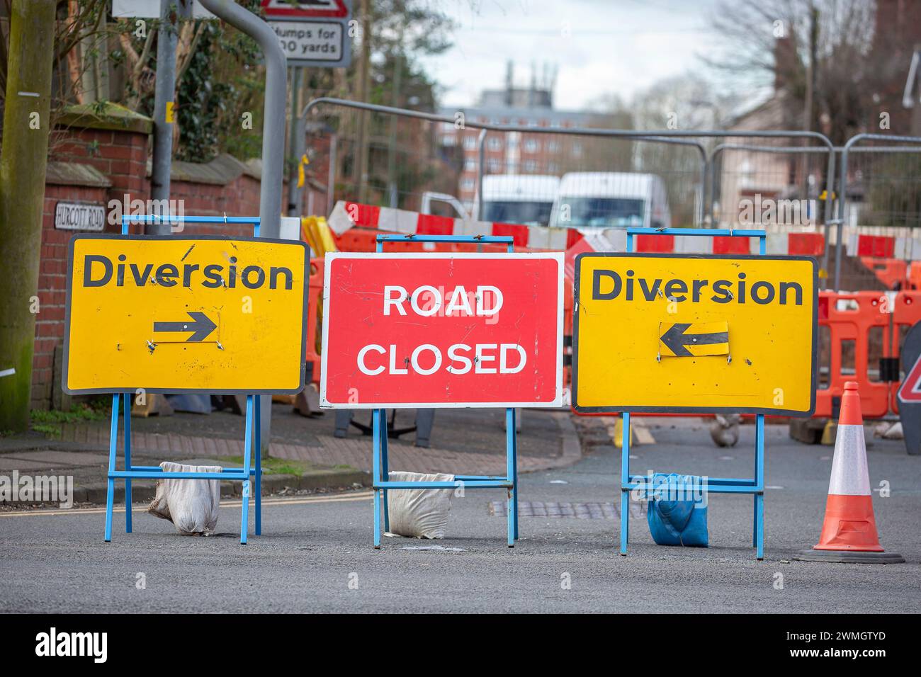 Kidderminster, UK. 26th February, 2024. Numerous roadworks and road closures leave motorists confused as to where to go in one busy town in the Midlands. Credit: Lee Hudson/Alamy Live News Stock Photo