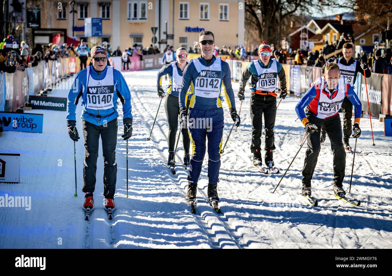 MORA 202402246Sweden's Defence Chief Micael Bydén (C) and his Finnish