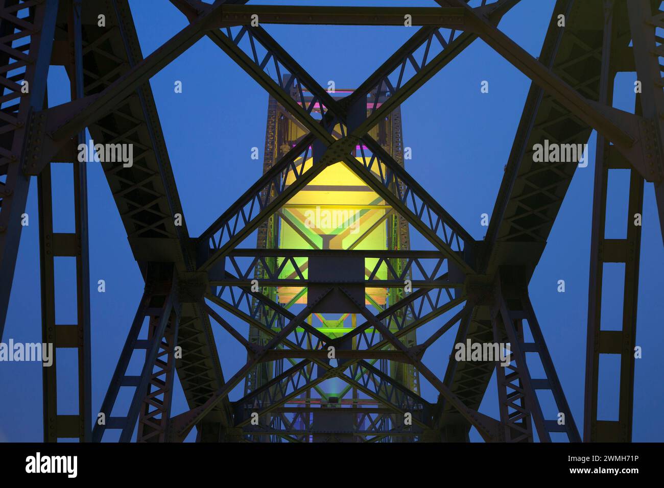 Night lights, Union Street Railroad Pedestrian & Bicycle Bridge, Salem, Oregon Stock Photo