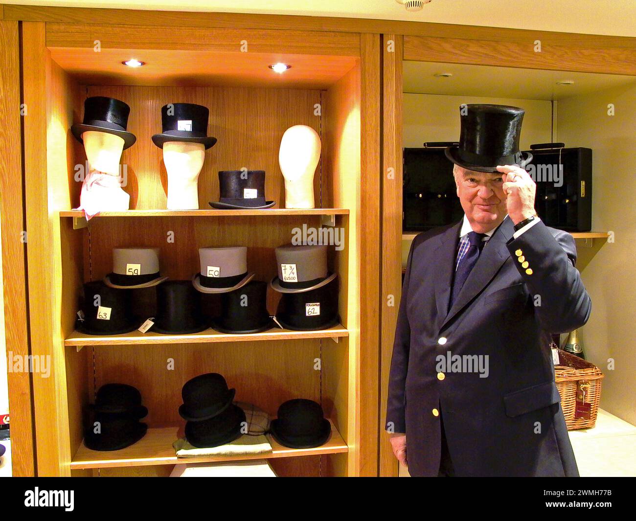 English hat shop sales