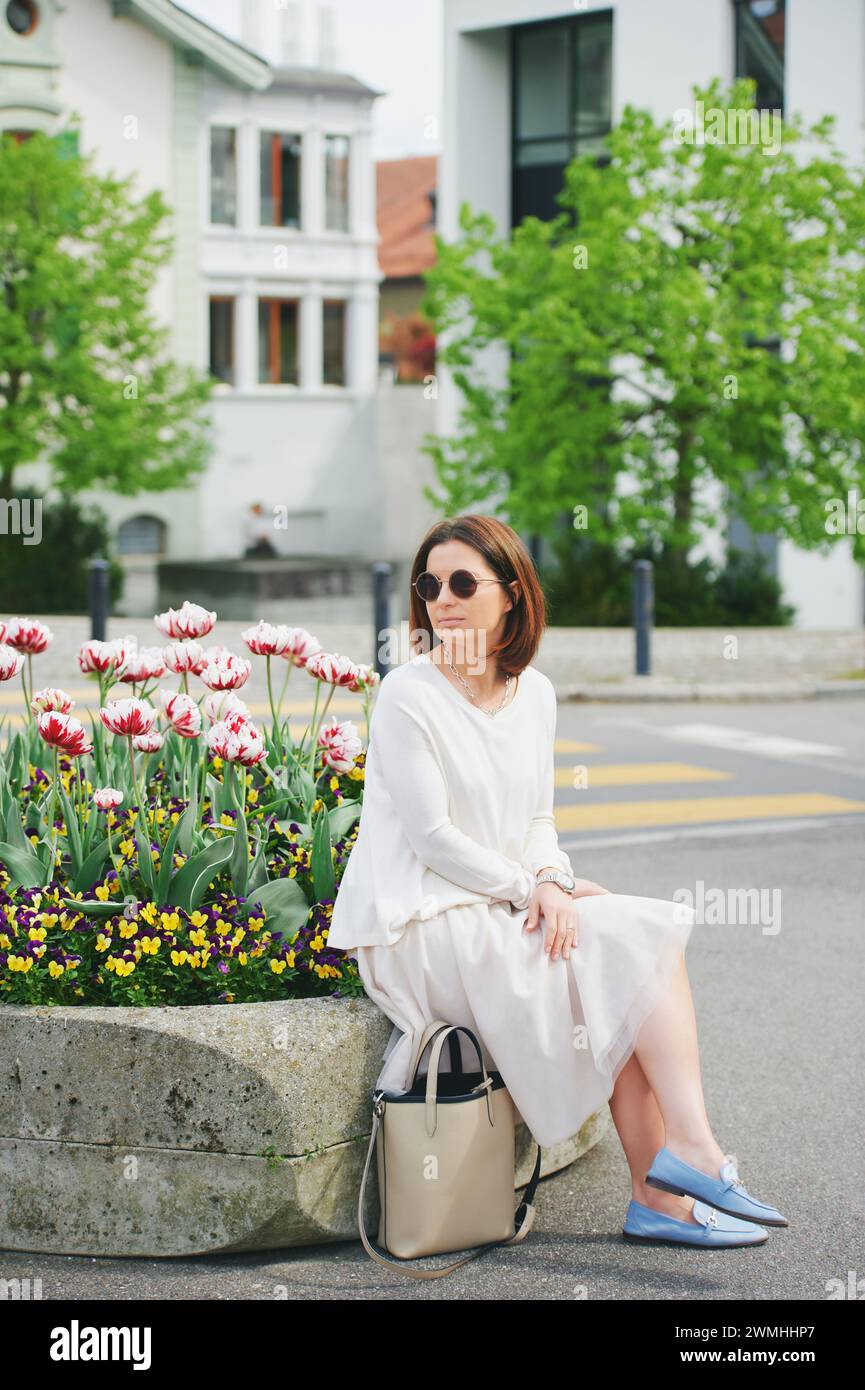 Person Outside Spring Fresh outdoor aesthetic hi-res stock photography and images - Alamy