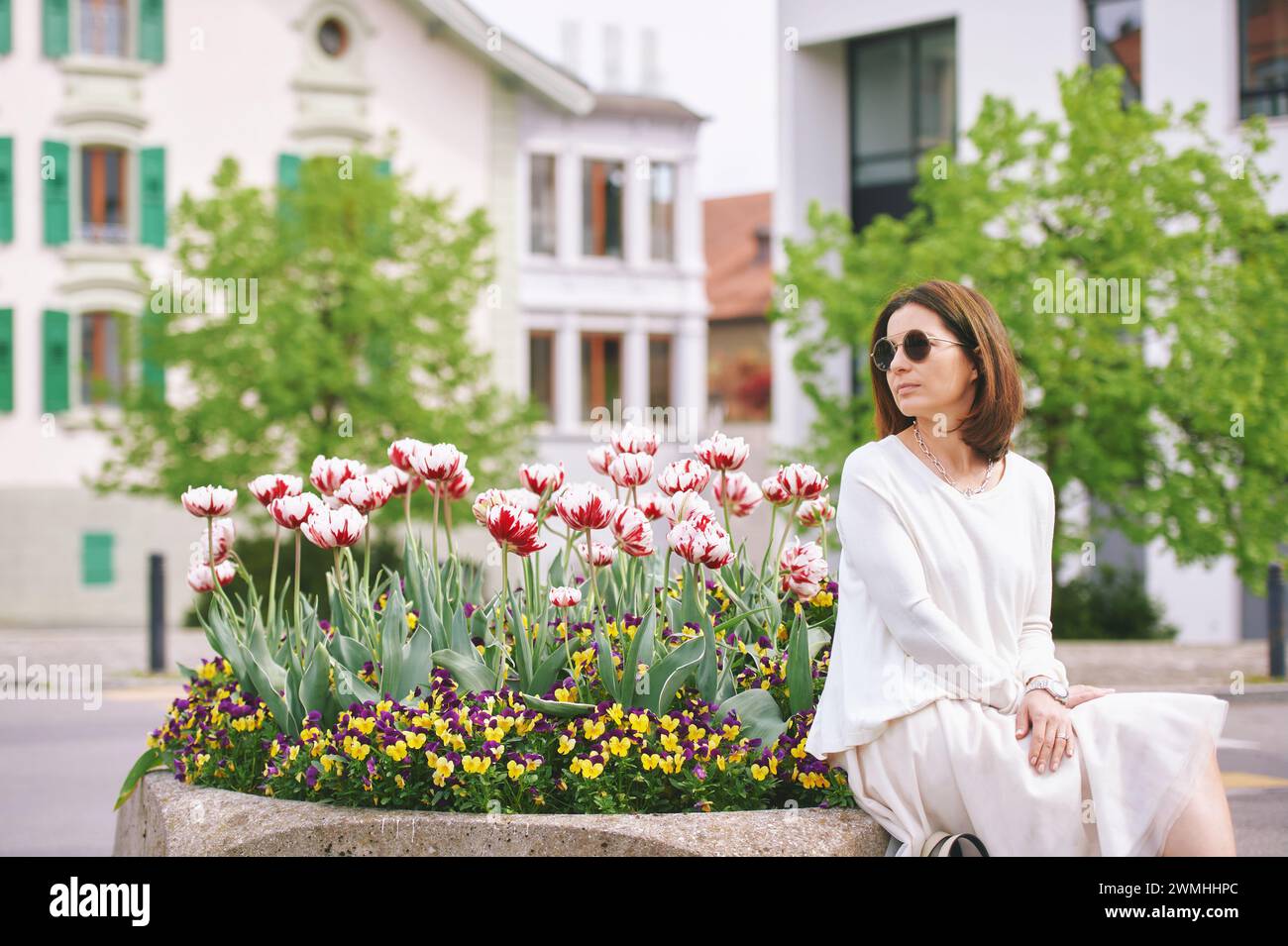 Person Outside Spring Fresh outdoor aesthetic hi-res stock photography and images - Alamy