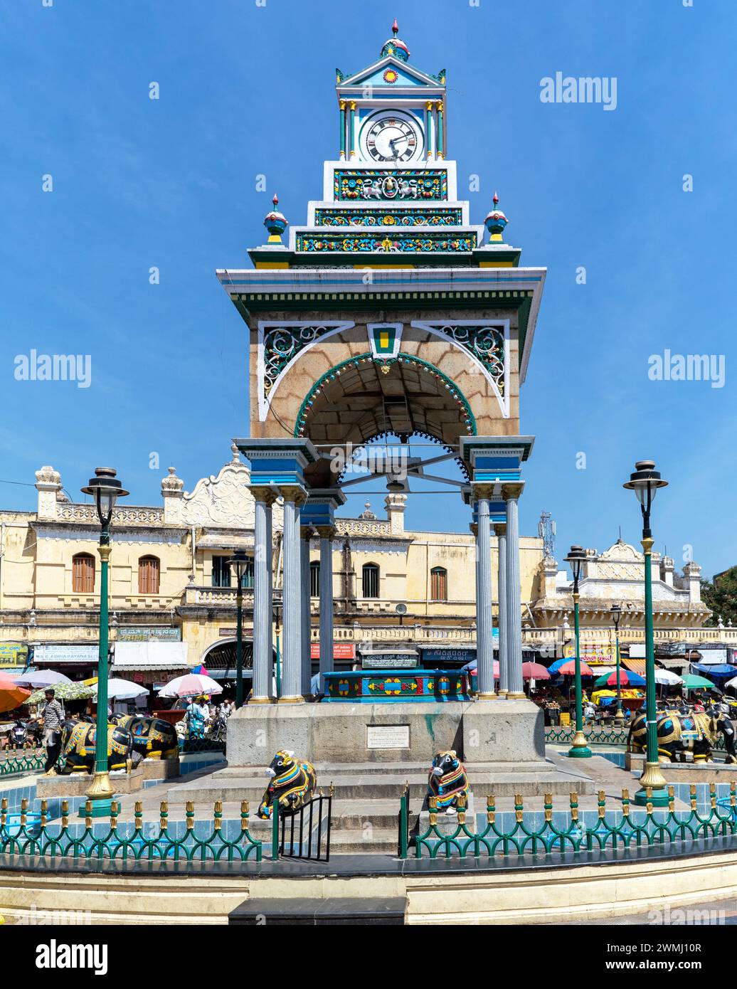 Street Monument In Mysore India Stock Photo - Alamy