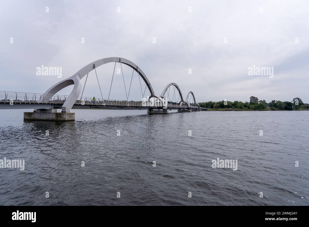 Steel rail bridge hi-res stock photography and images - Alamy