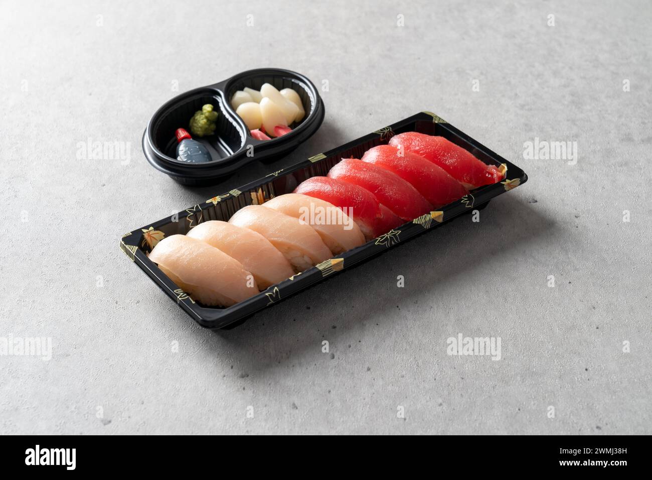 Salmon belly, sushi, tuna sashimi, tuna, shrimp, assorted, soy sauce