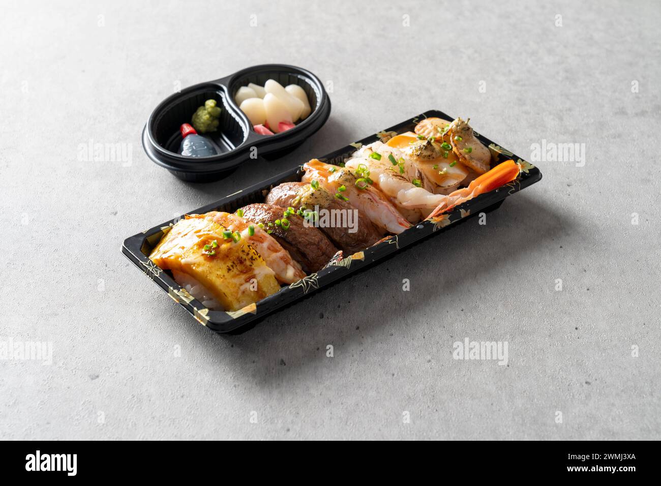 Salmon belly, sushi, tuna sashimi, tuna, shrimp, assorted, soy sauce