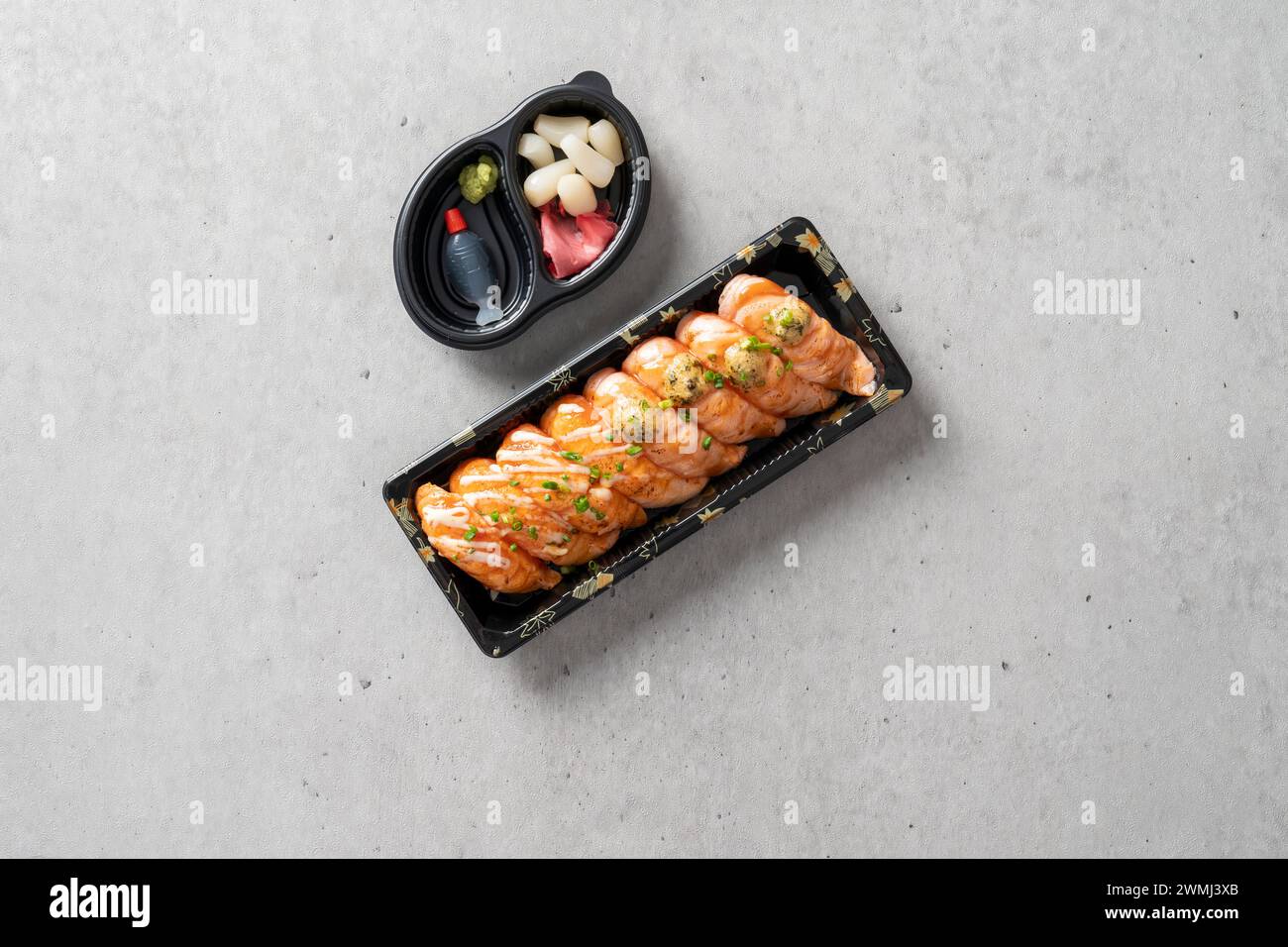 Salmon belly, sushi, tuna sashimi, tuna, shrimp, assorted, soy sauce