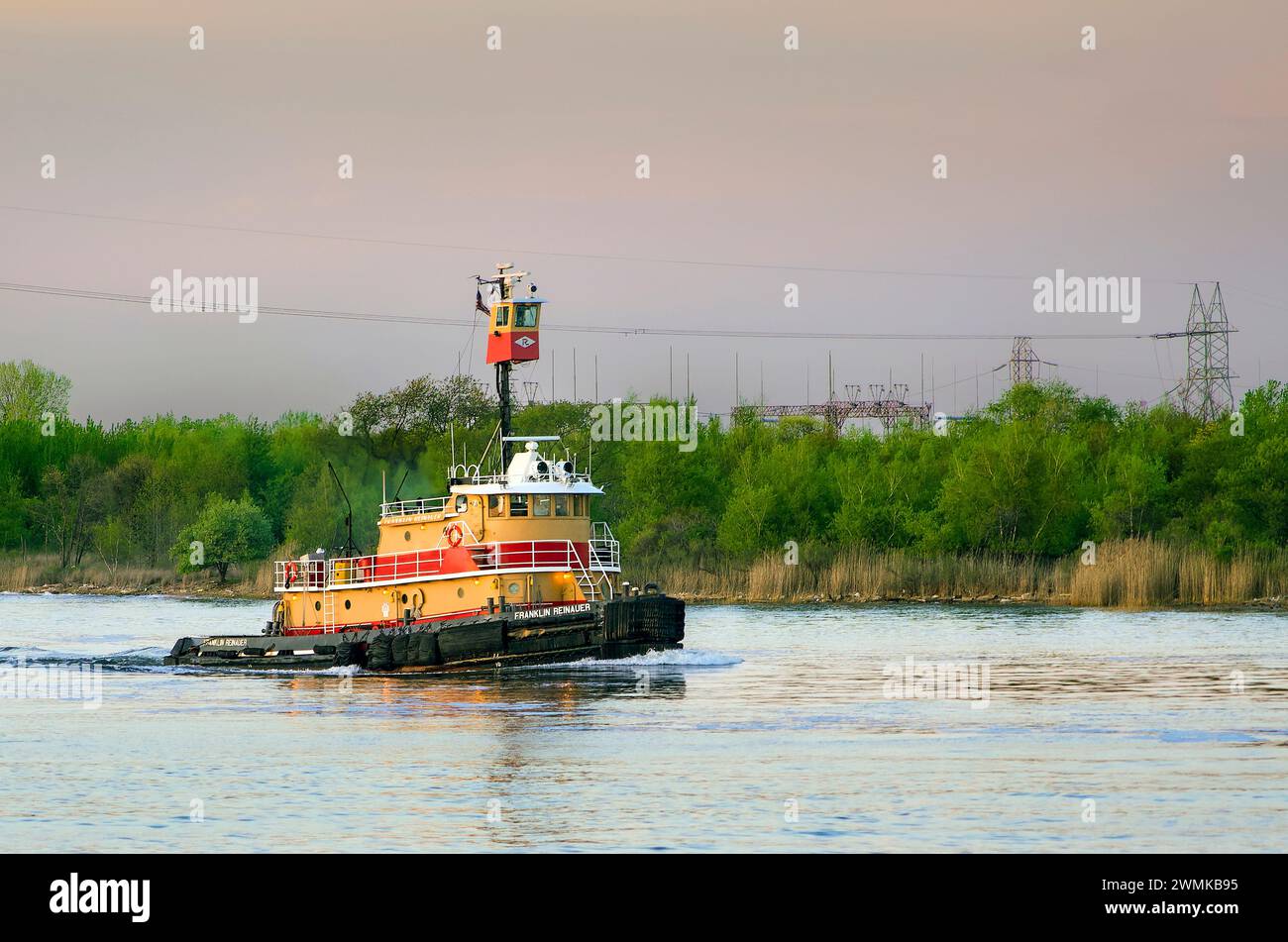 Franklin Renauer tugboat crossing upper New York bay, New York, USA Stock Photo