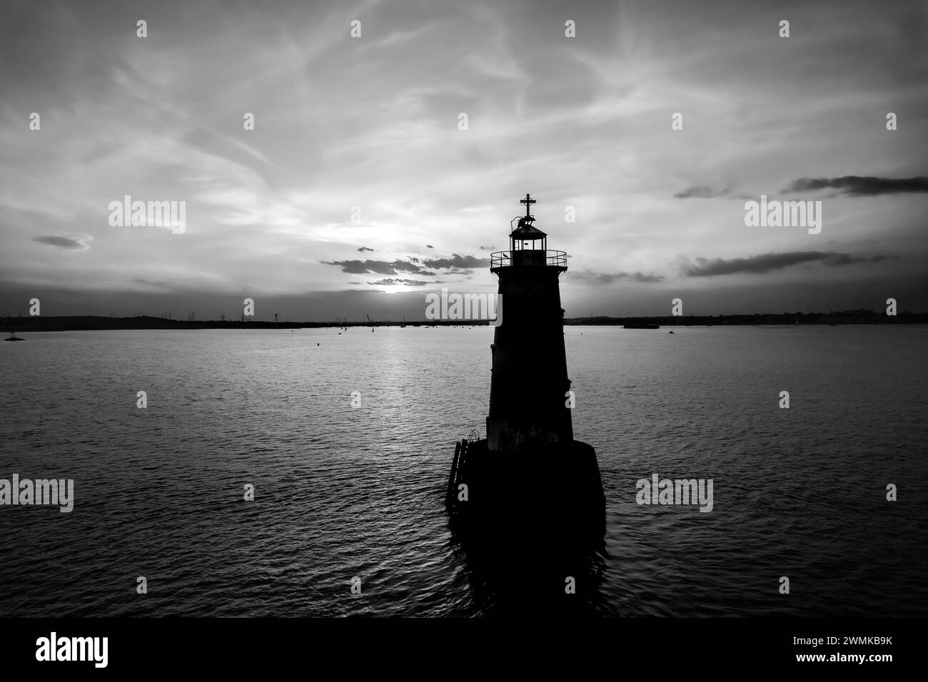 Great Beds Lighthouse at sunset, Raritan Bay, Perth Amboy, New Jersey, USA Stock Photo