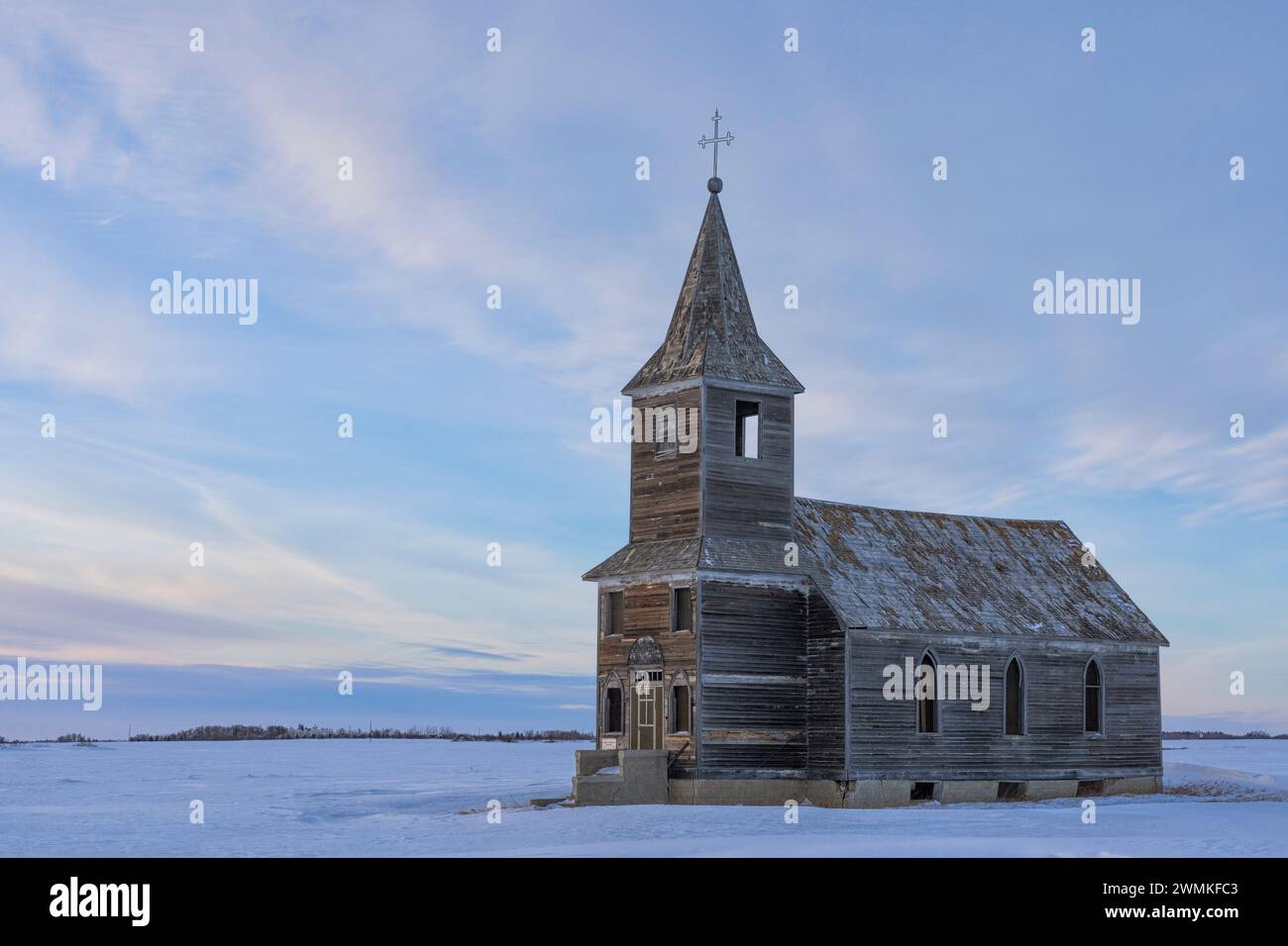 Abandoned church in the snow hi-res stock photography and images - Alamy