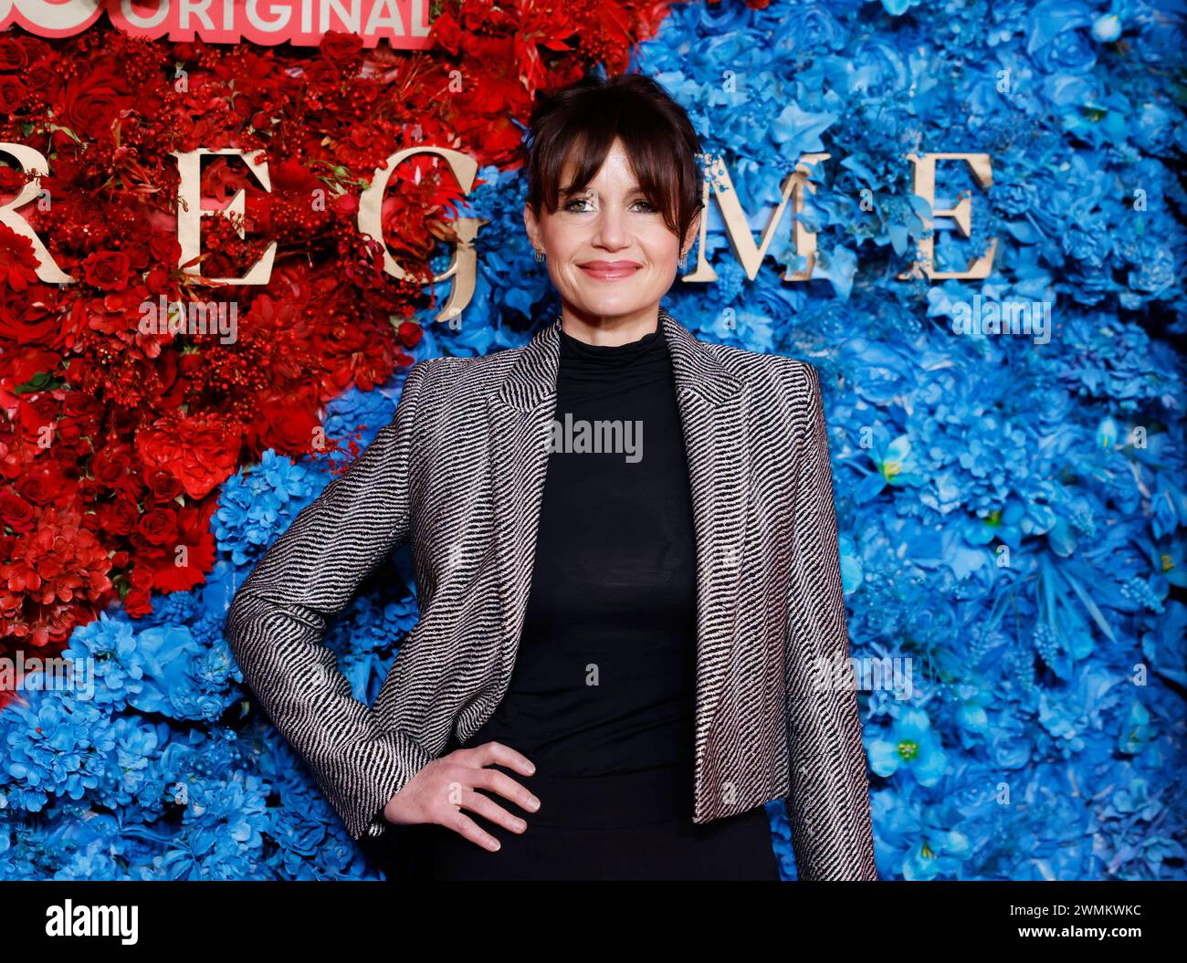 Carla gugino red carpet hi-res stock photography and images - Alamy