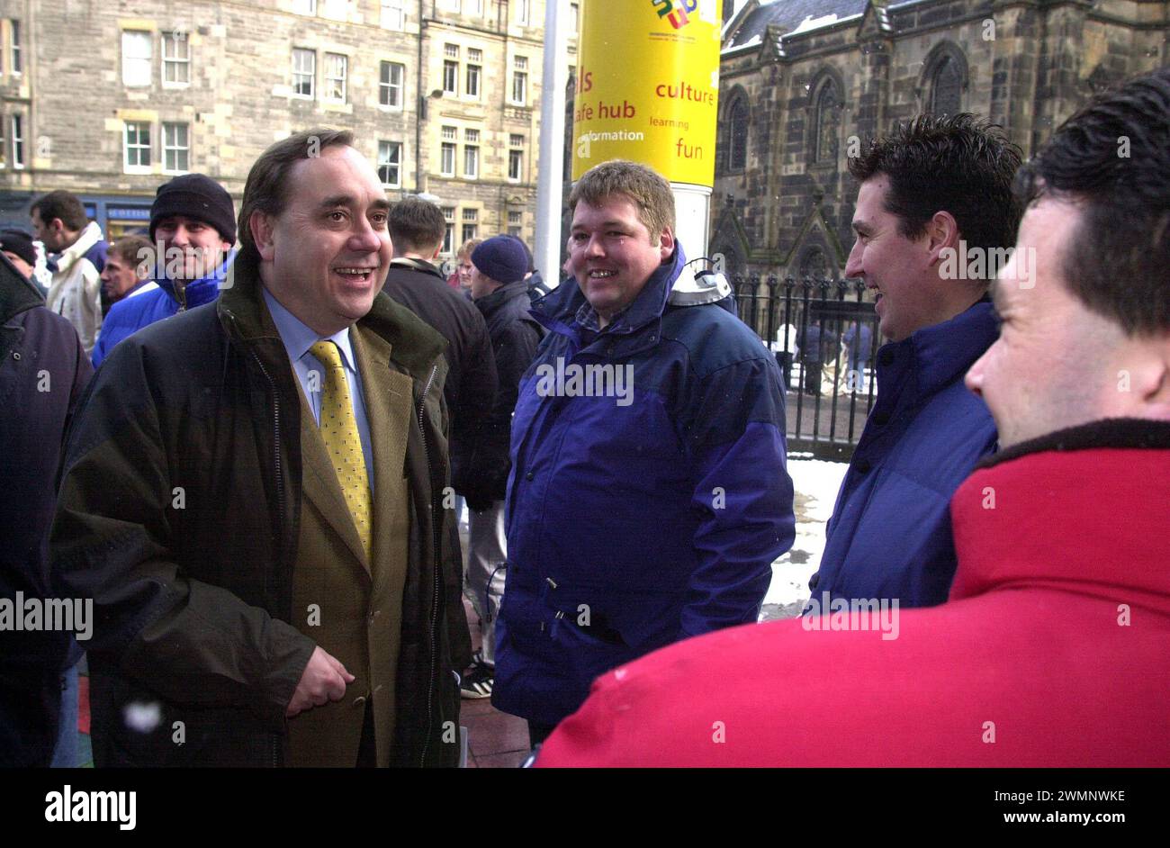 The Scottish Fishermans Rally and protest outside The Scottish Parliament today ( Thursday 1/3/01 ). Alex Salmond MP meets the fishermen. Stock Photo